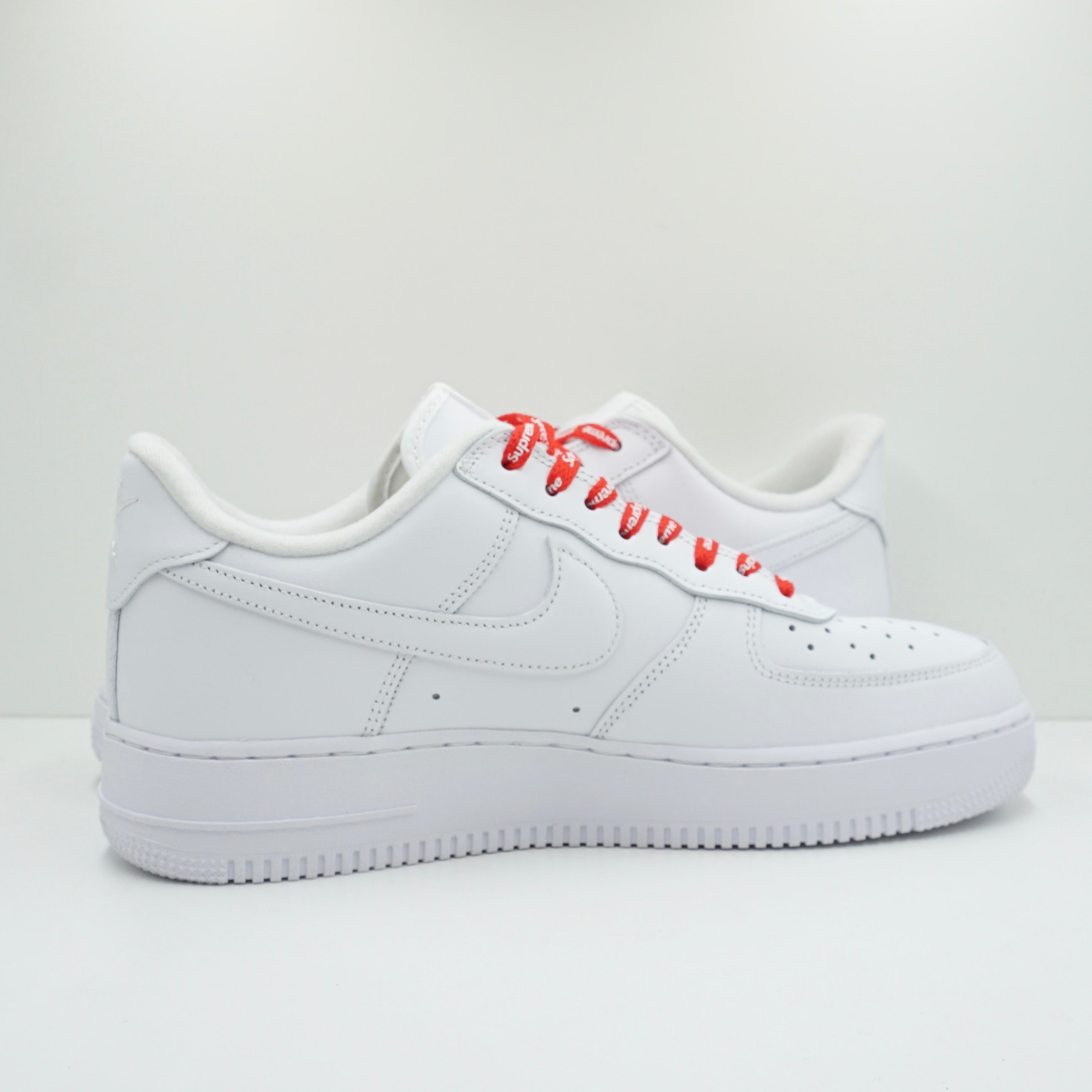 Nike Air Force 1 Low Supreme White