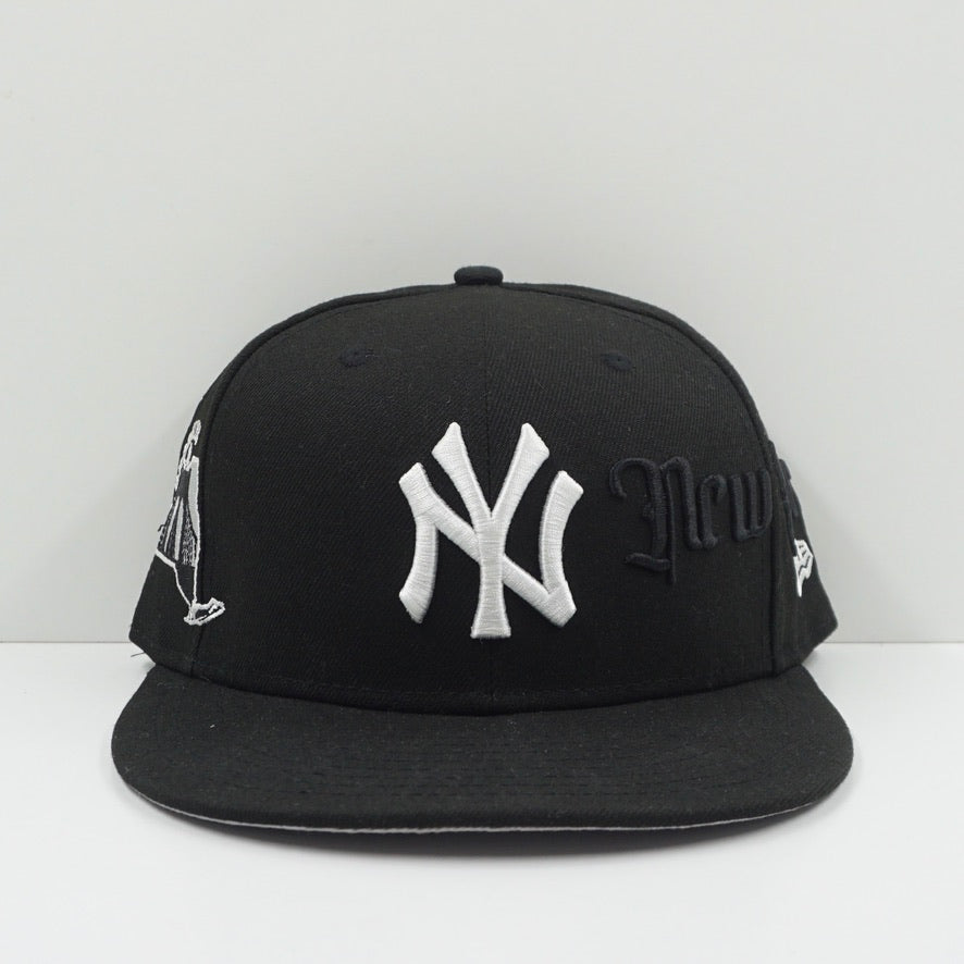 New Era New York Yankees Script Black/White Fitted Cap