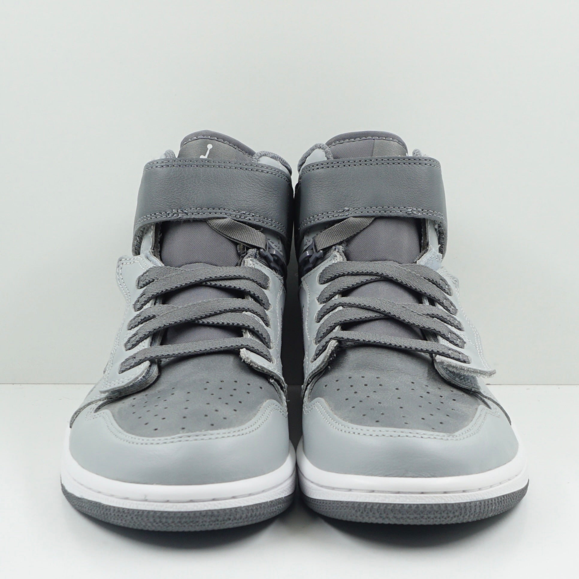 Jordan 1 High FlyEase Light Smoke Grey