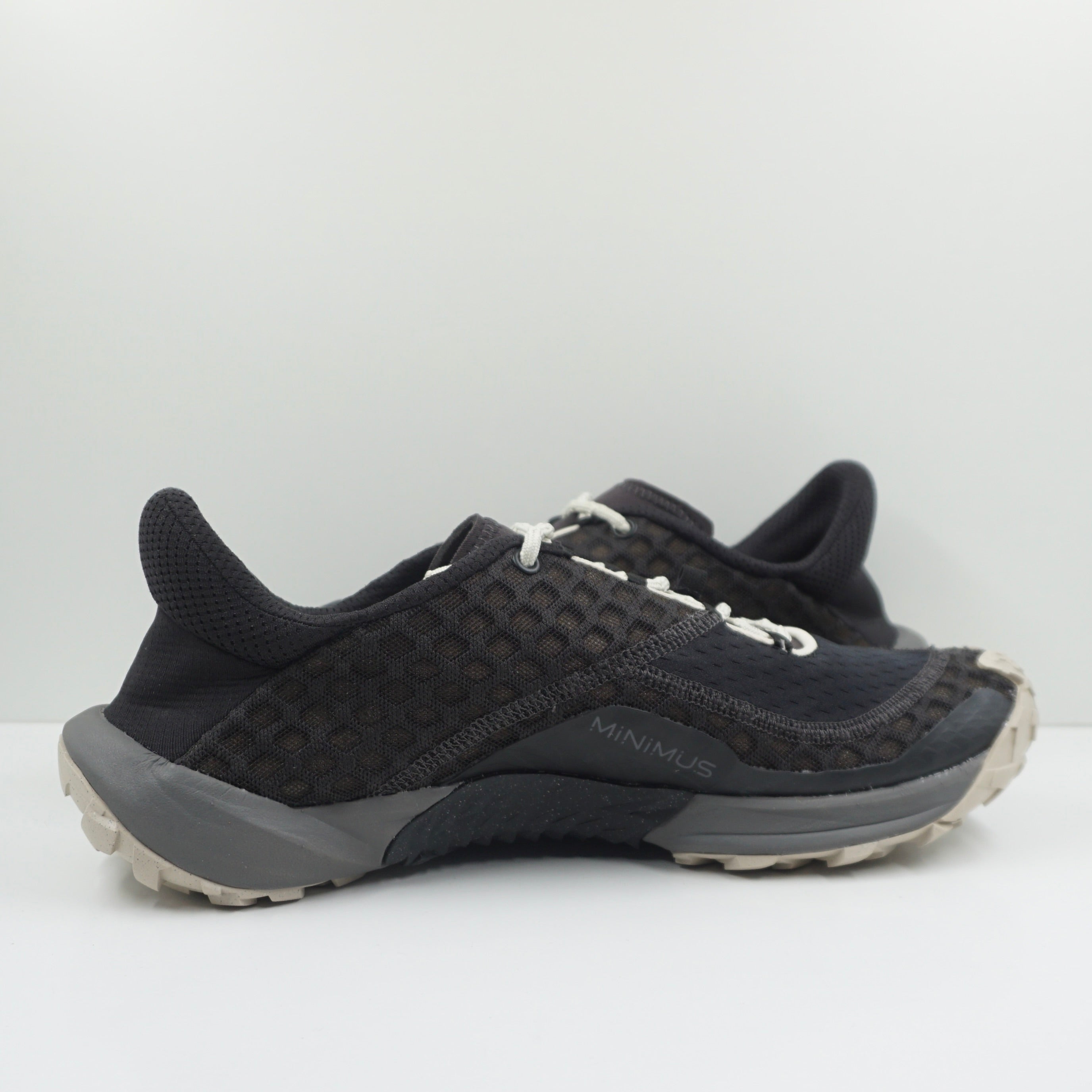 New Balance Minimus Trail Black Tan