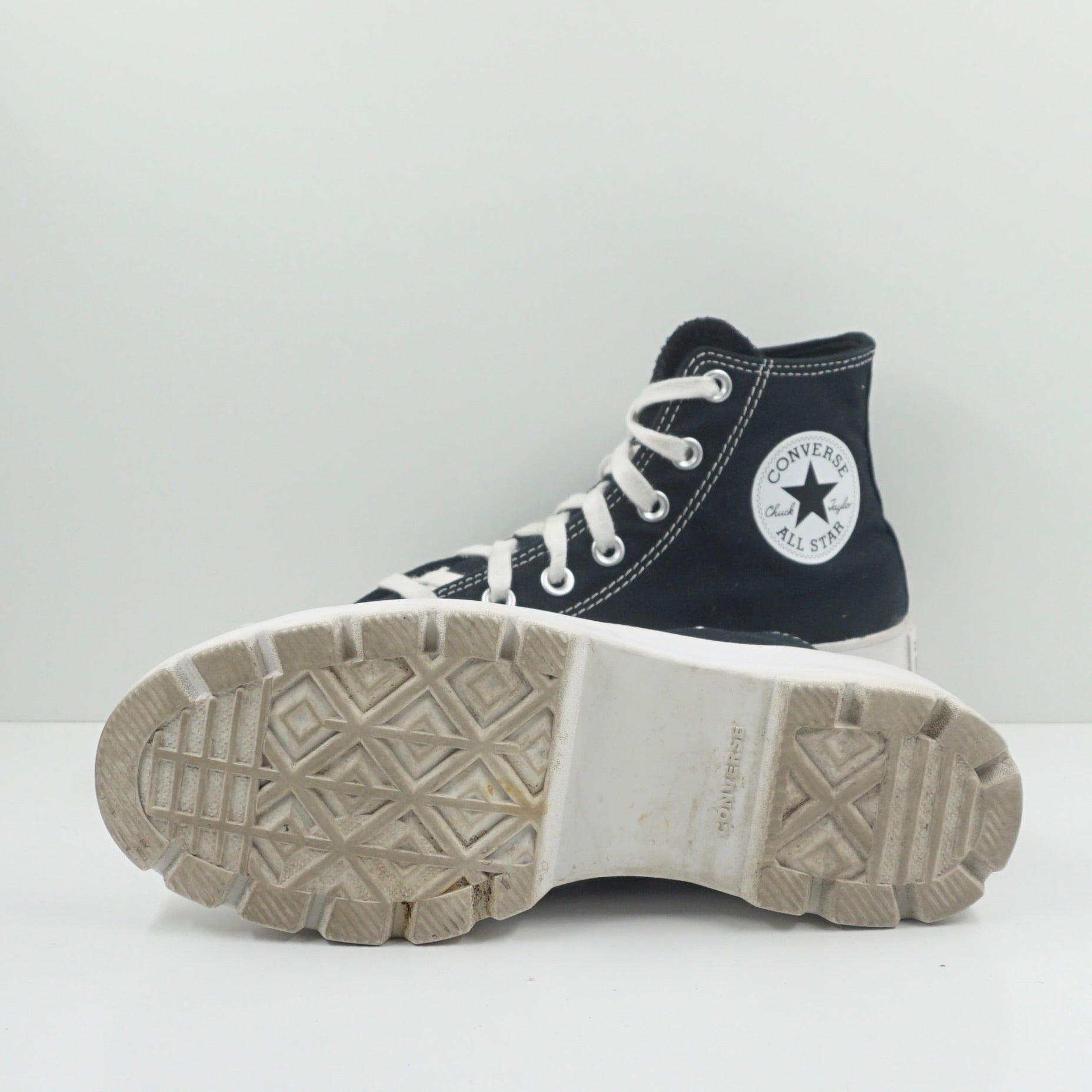 Converse Chuck Taylor All Star Lugged Hi Black White