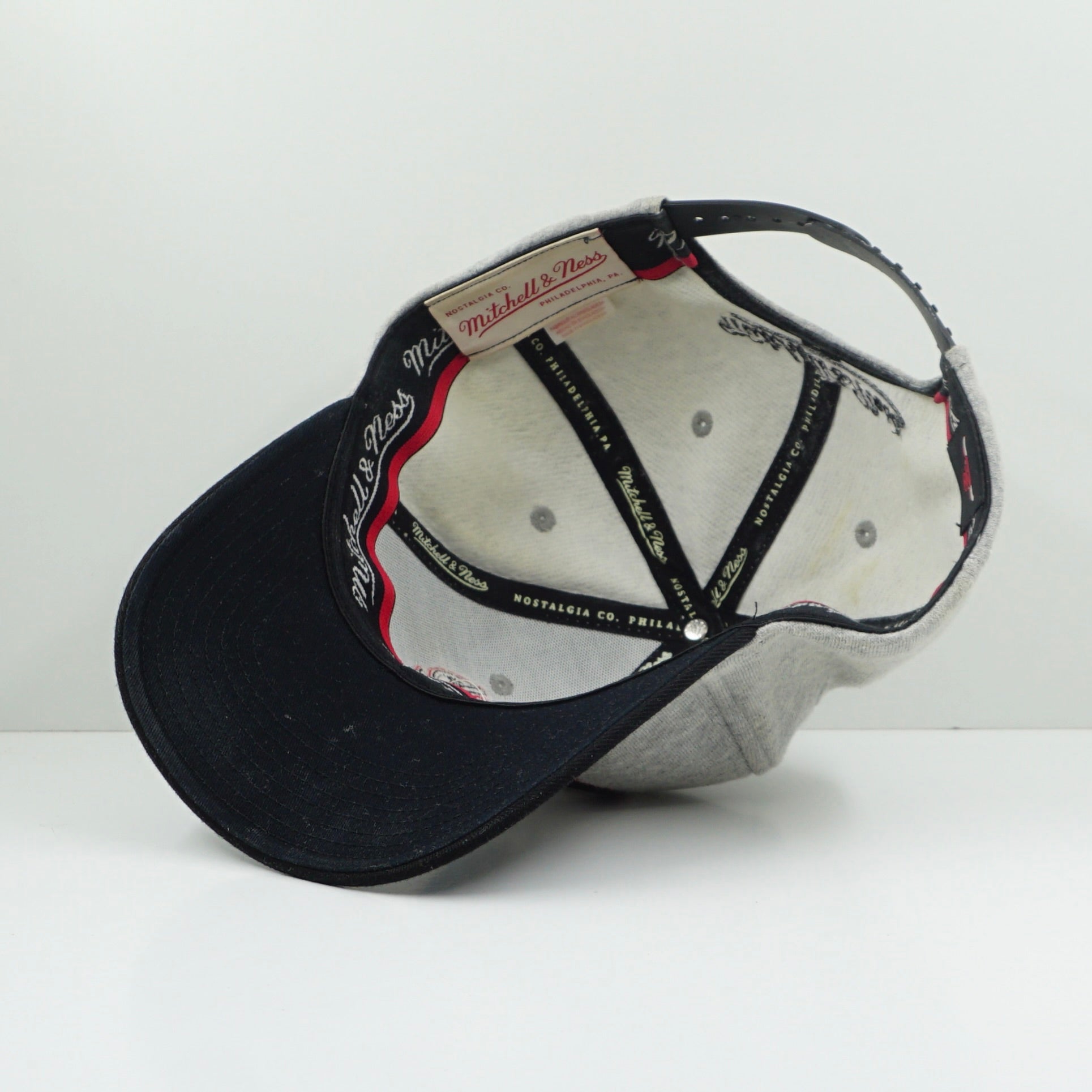 Mitchell & Ness Chicago Bulls Fleece Grey Snapback Cap
