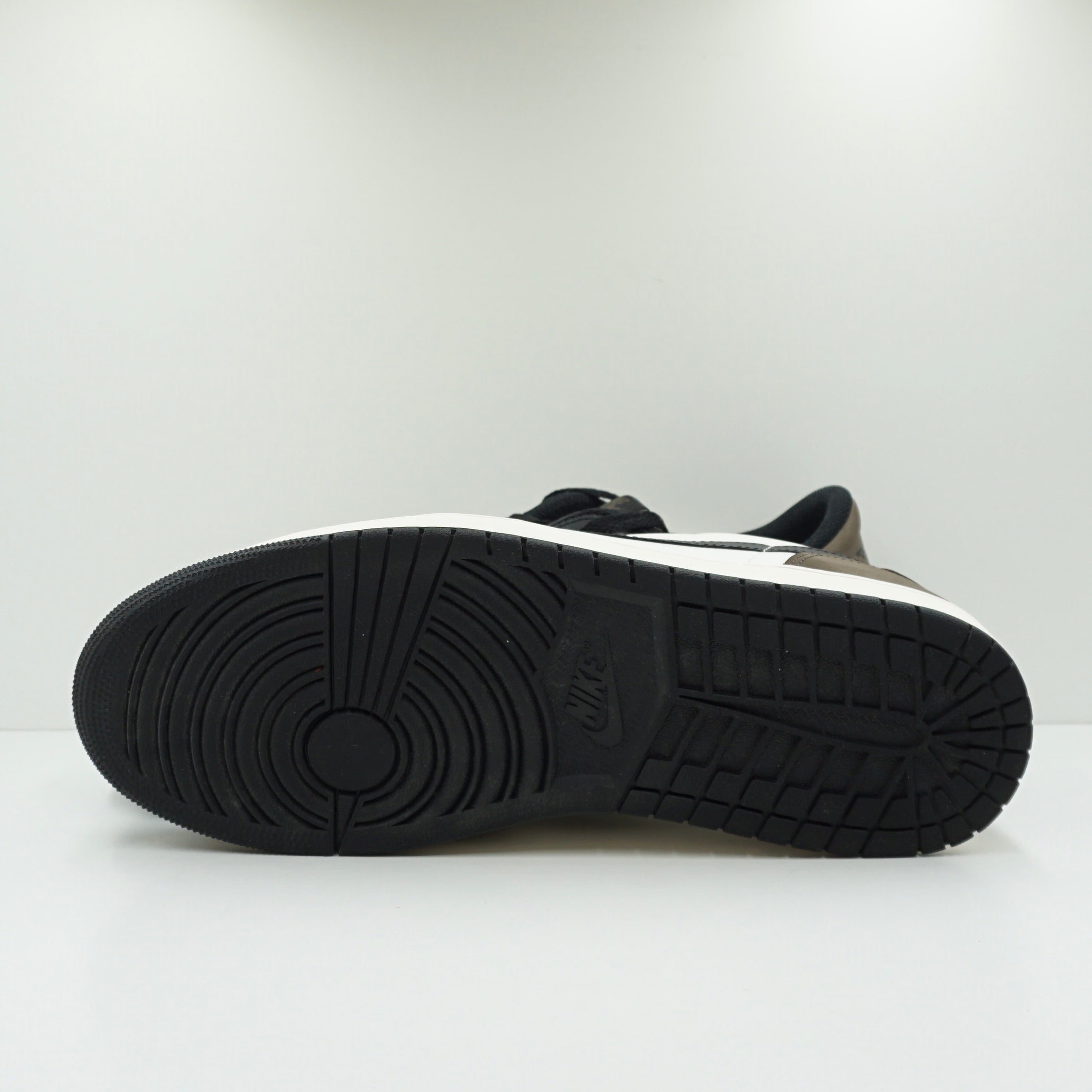 Jordan 1 Retro Low OG Mocha