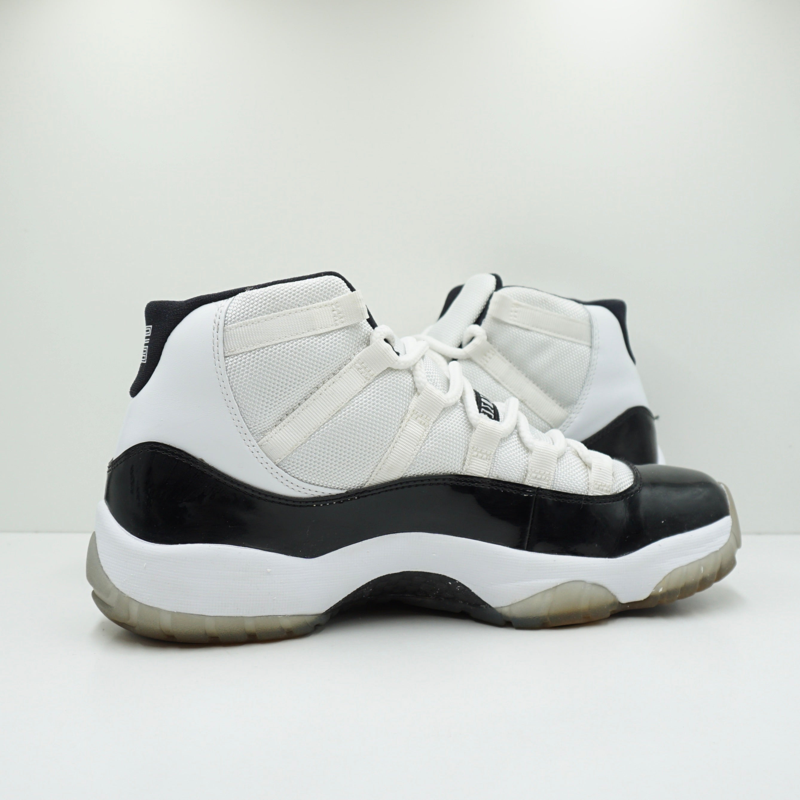 Jordan 11 Retro Concord (2011)