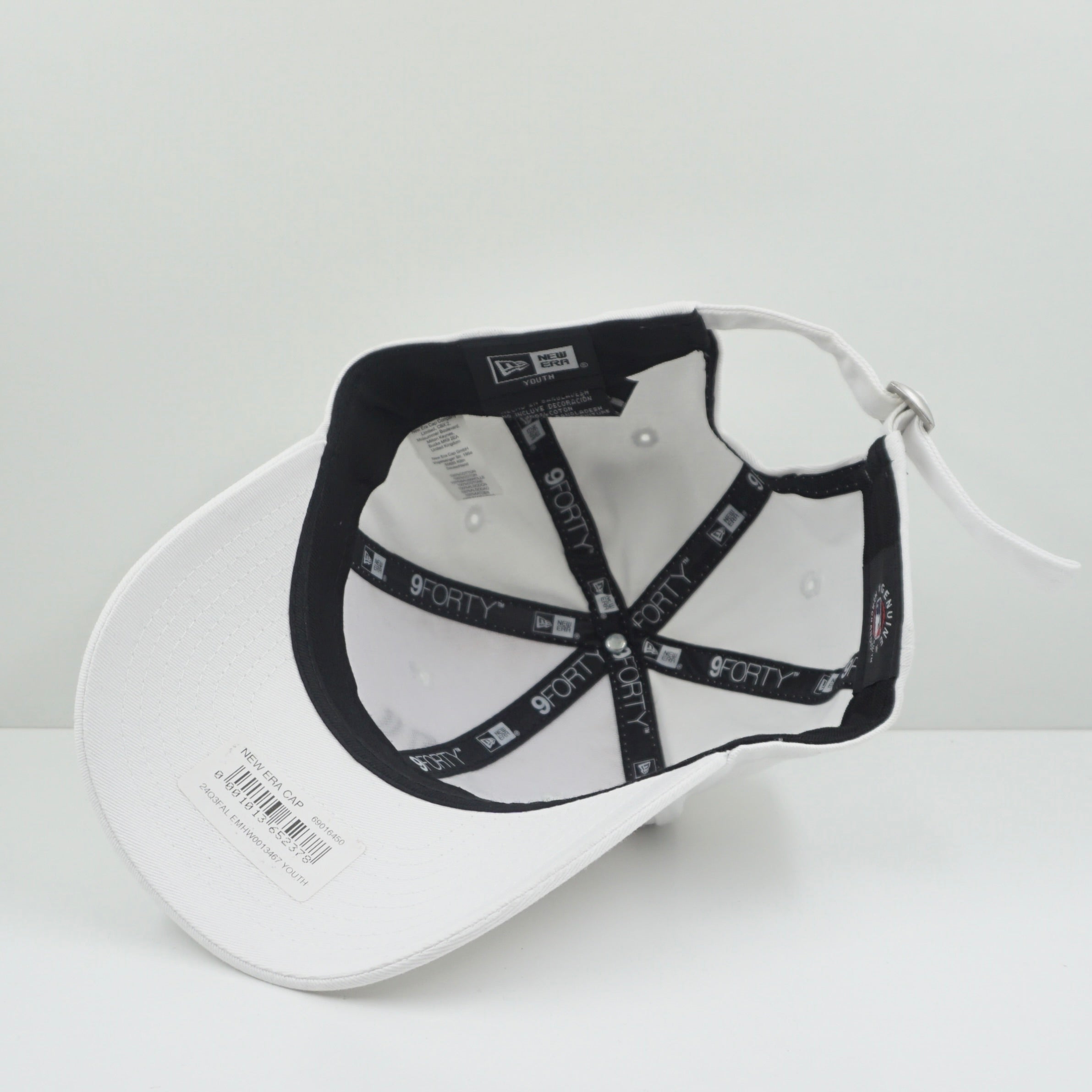 New Era New York Yankees White Black 9Forty Adjustable Cap (Youth)