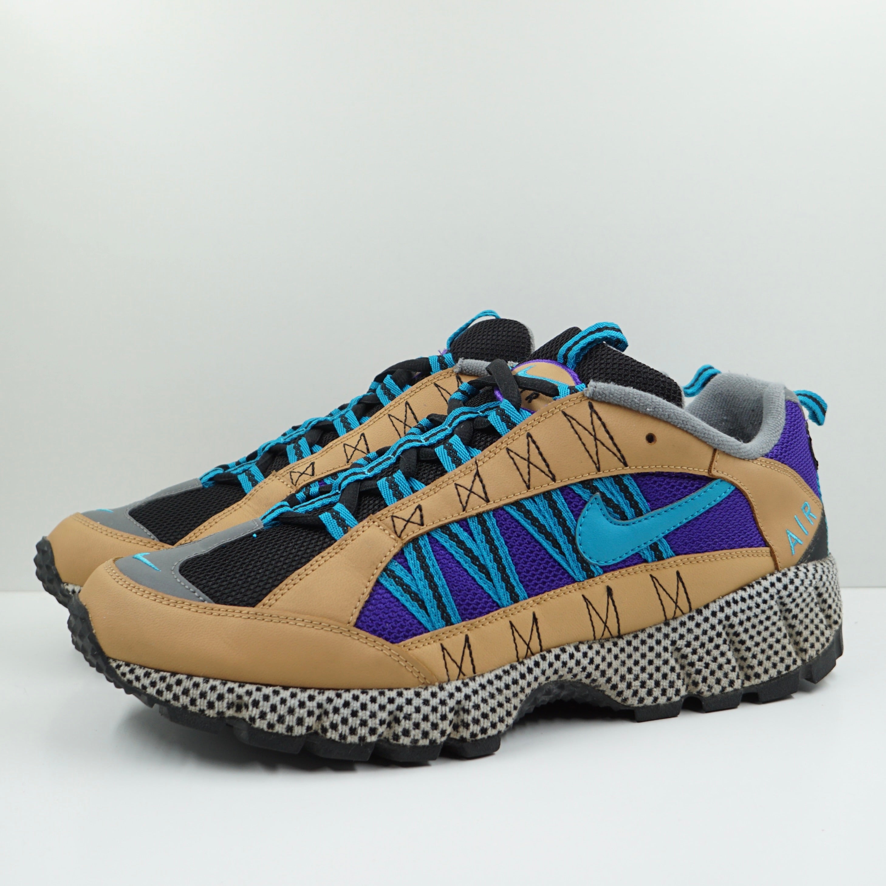 Nike Air Humara 17 Elemental Gold Neo Turquoise