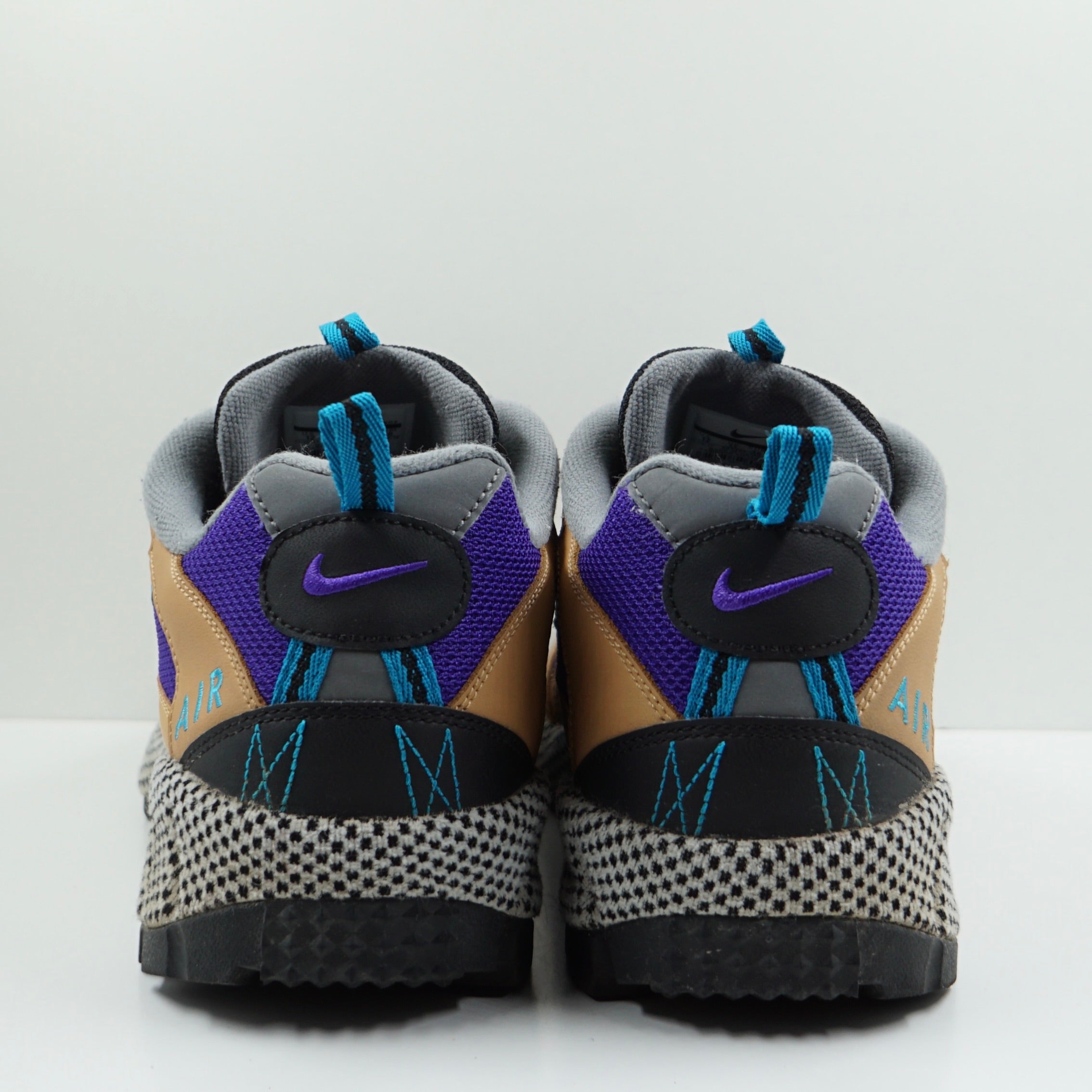 Nike Air Humara 17 Elemental Gold Neo Turquoise