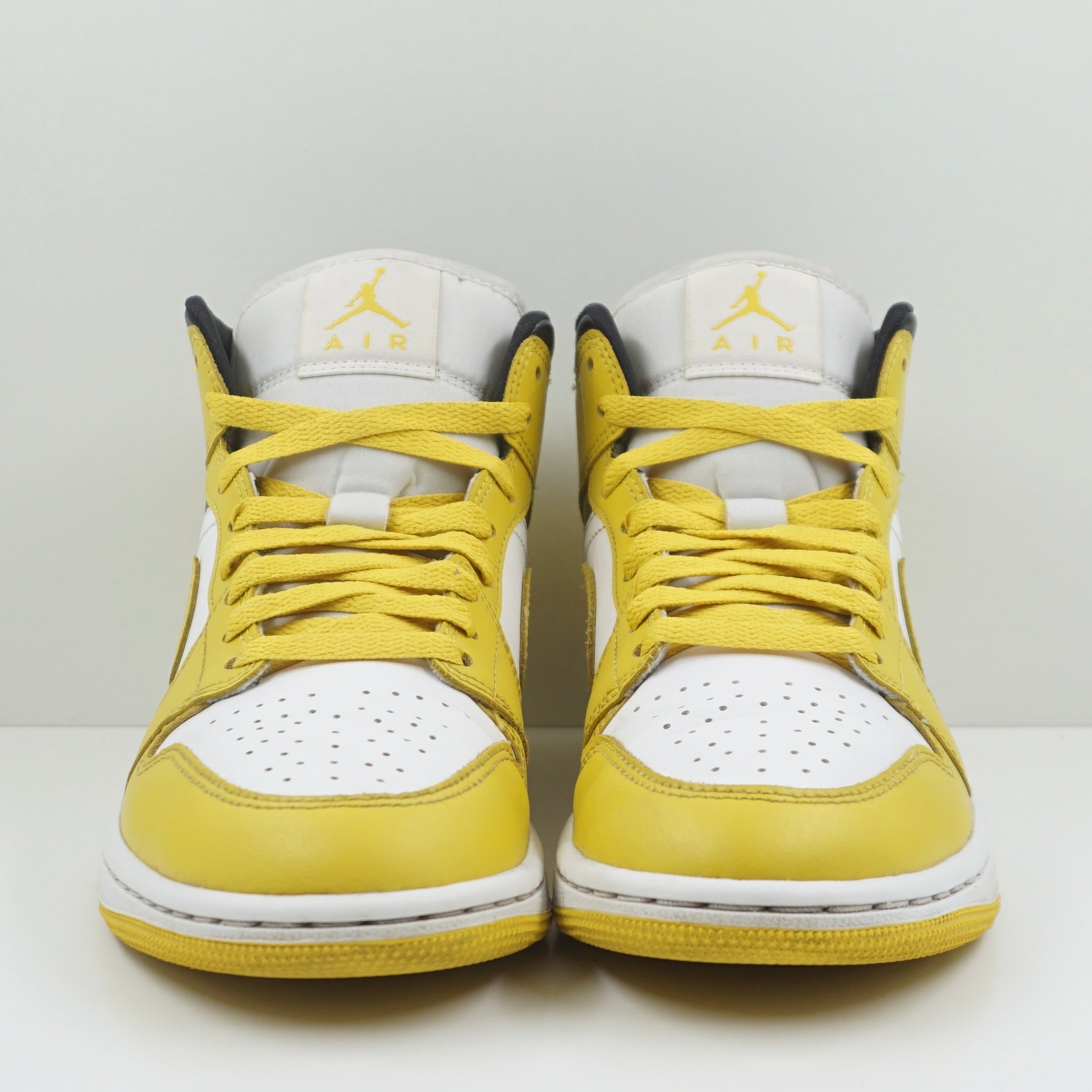 Jordan 1 Mid Vivid Sulfur (W)
