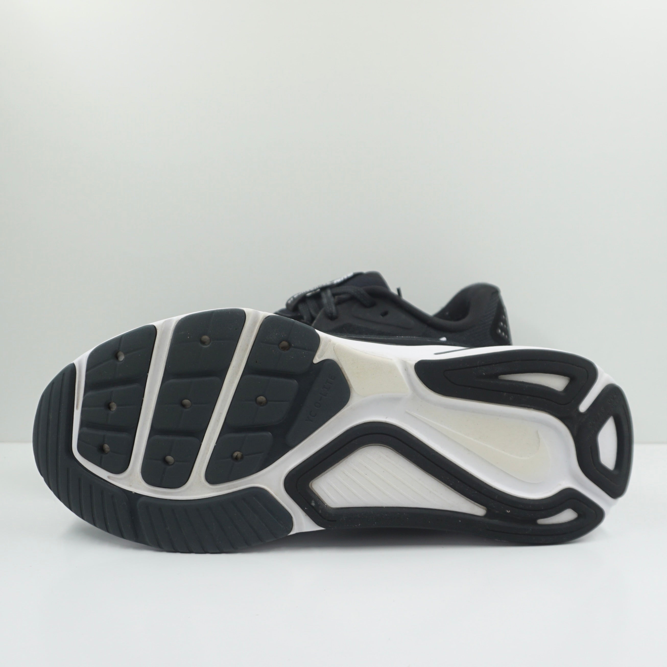 Nike Structure 26 Black White