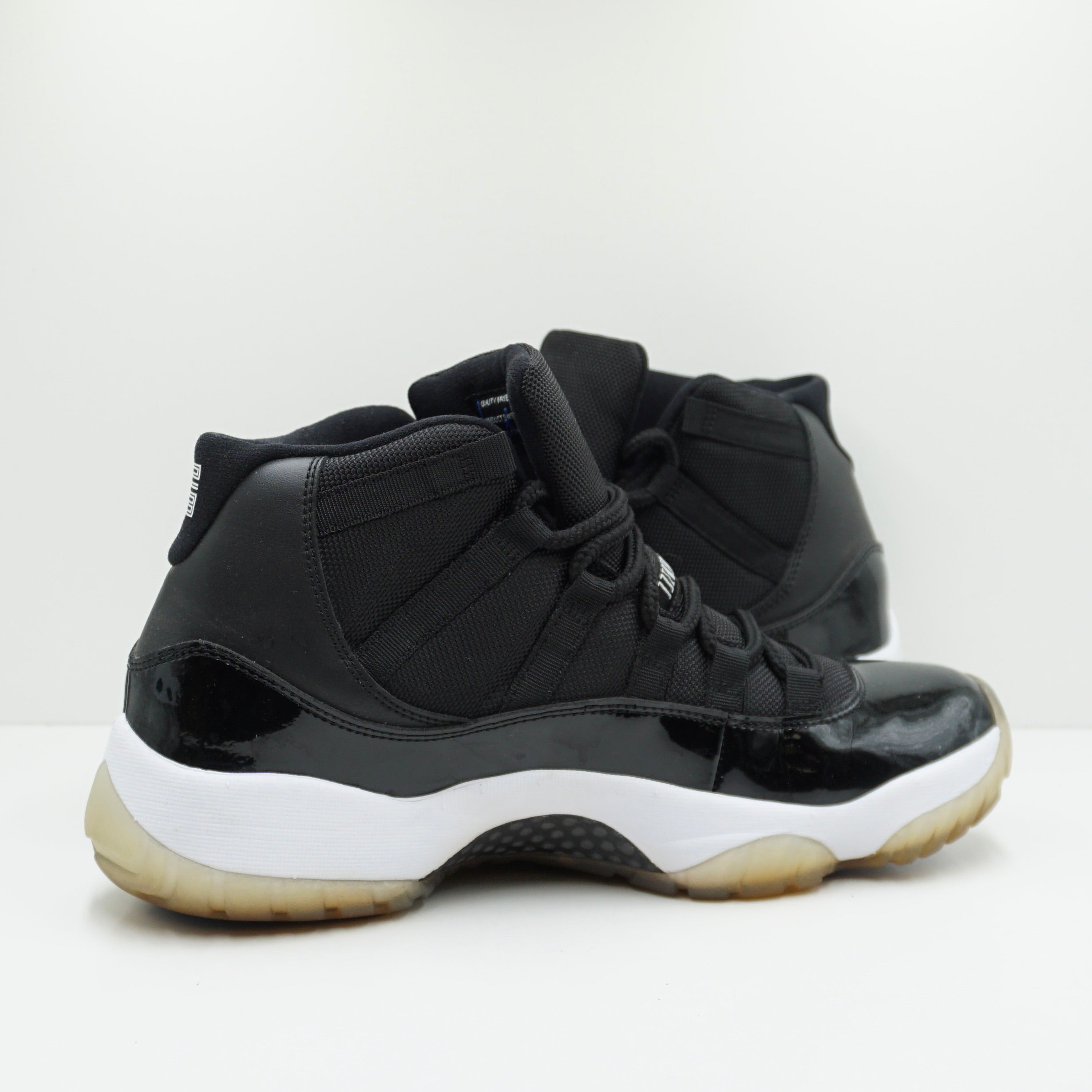 Jordan 11 Retro Space Jam (2009)