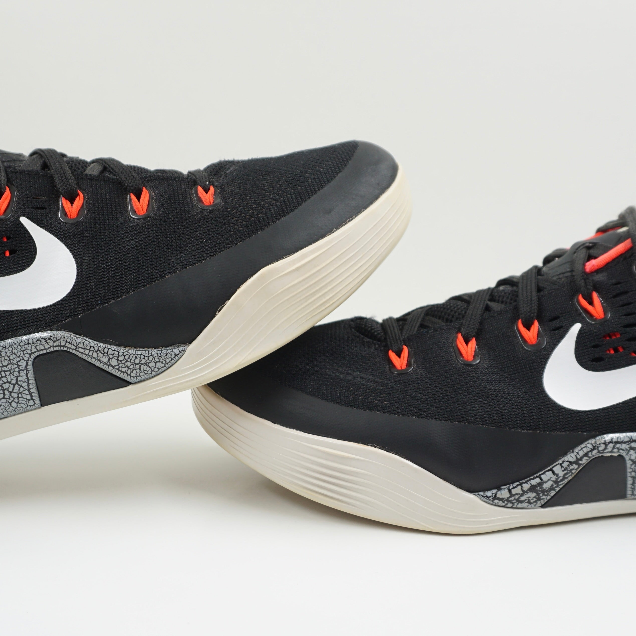 Nike Kobe 9 EM Low Laser Crimson