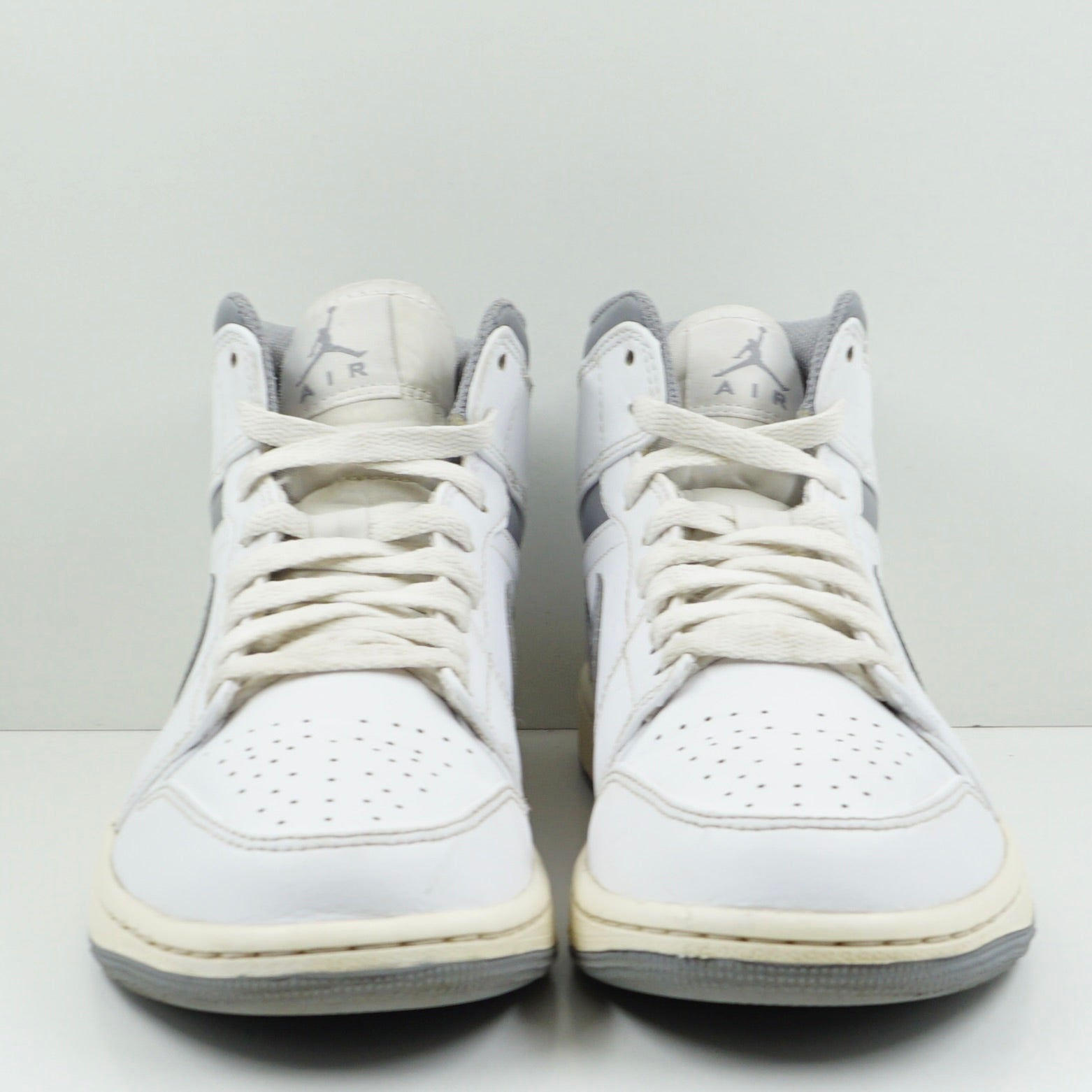 Jordan 1 Mid Neutral Grey