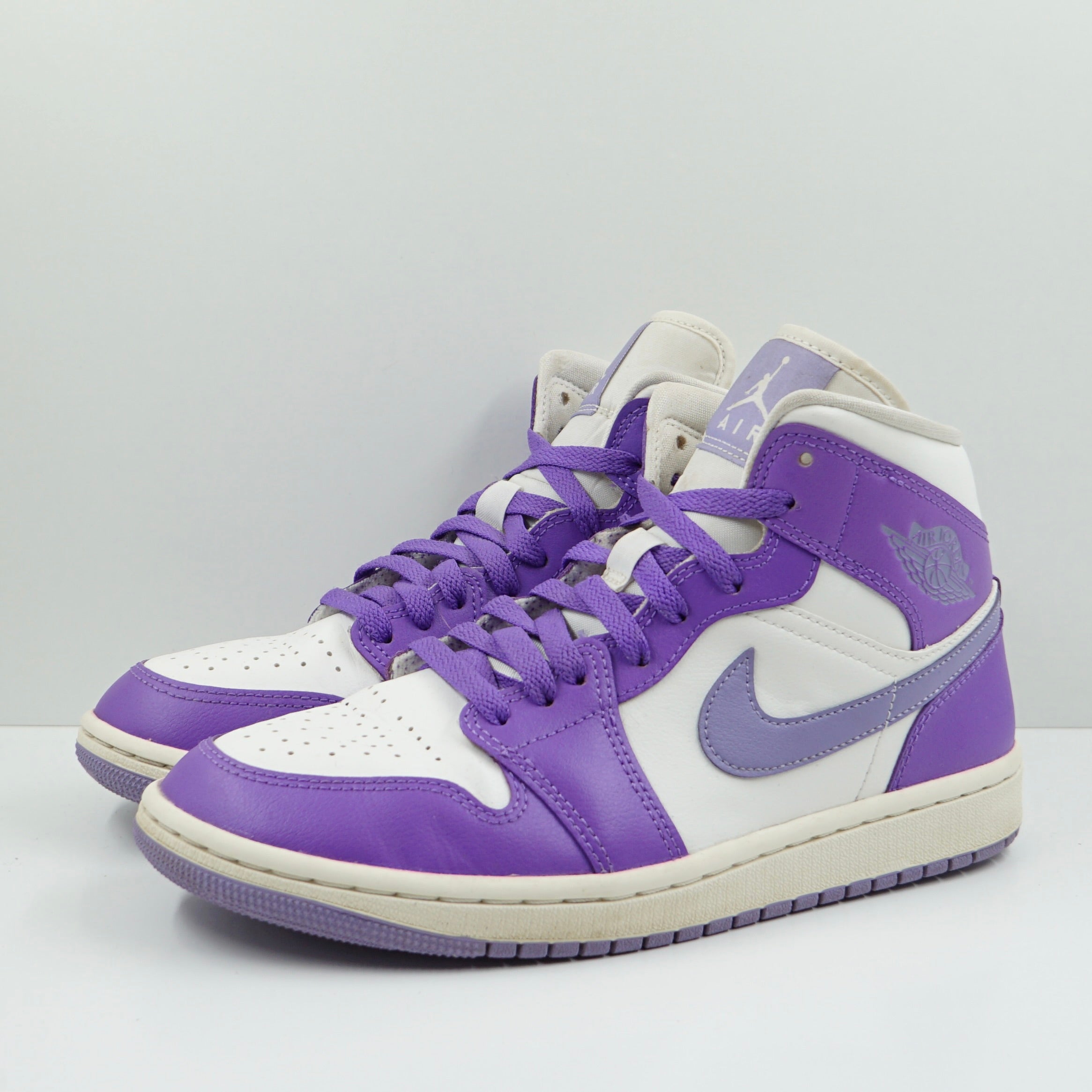 Jordan 1 Mid Action Grape (W)