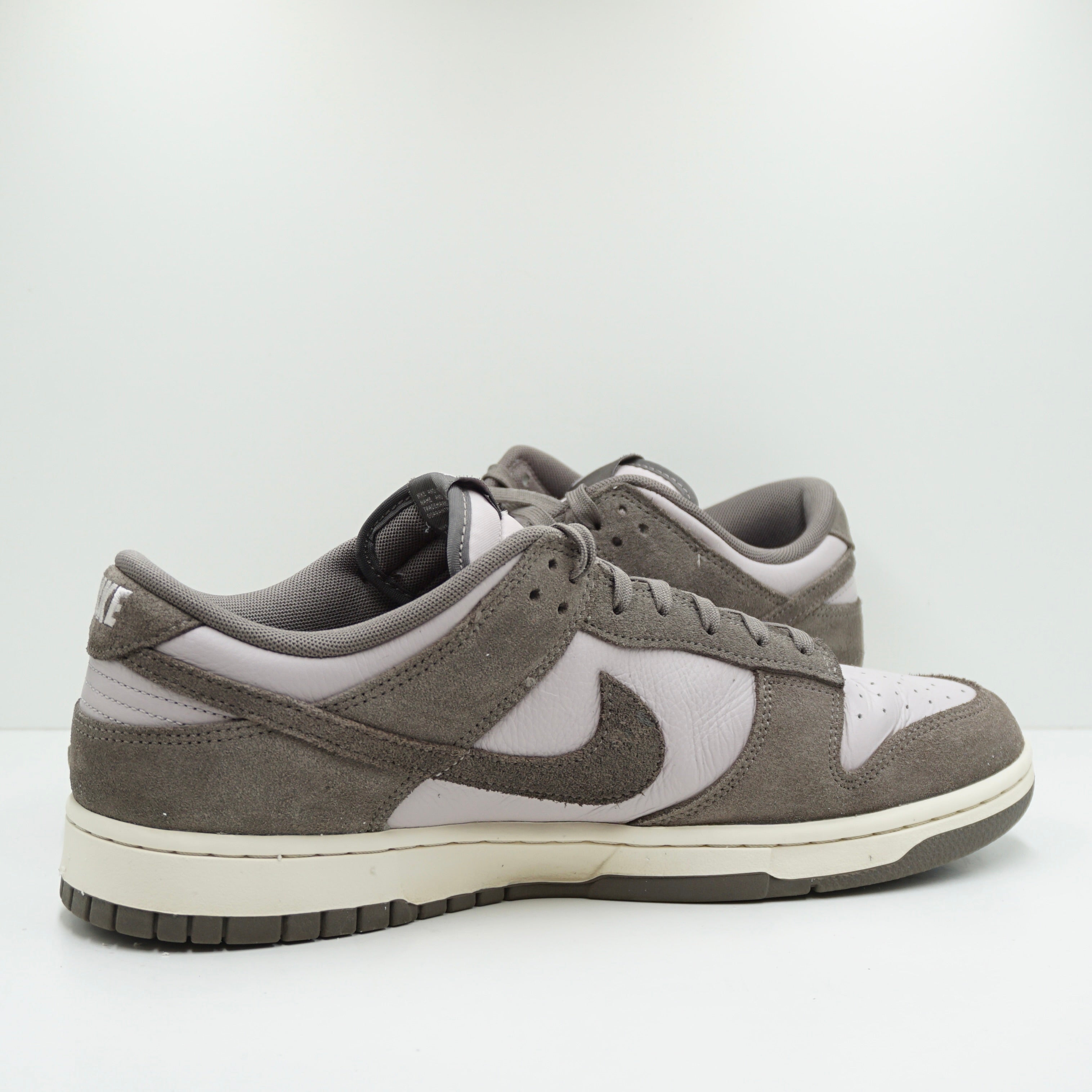 Nike Dunk Low SE Platinum Violet Cave Stone