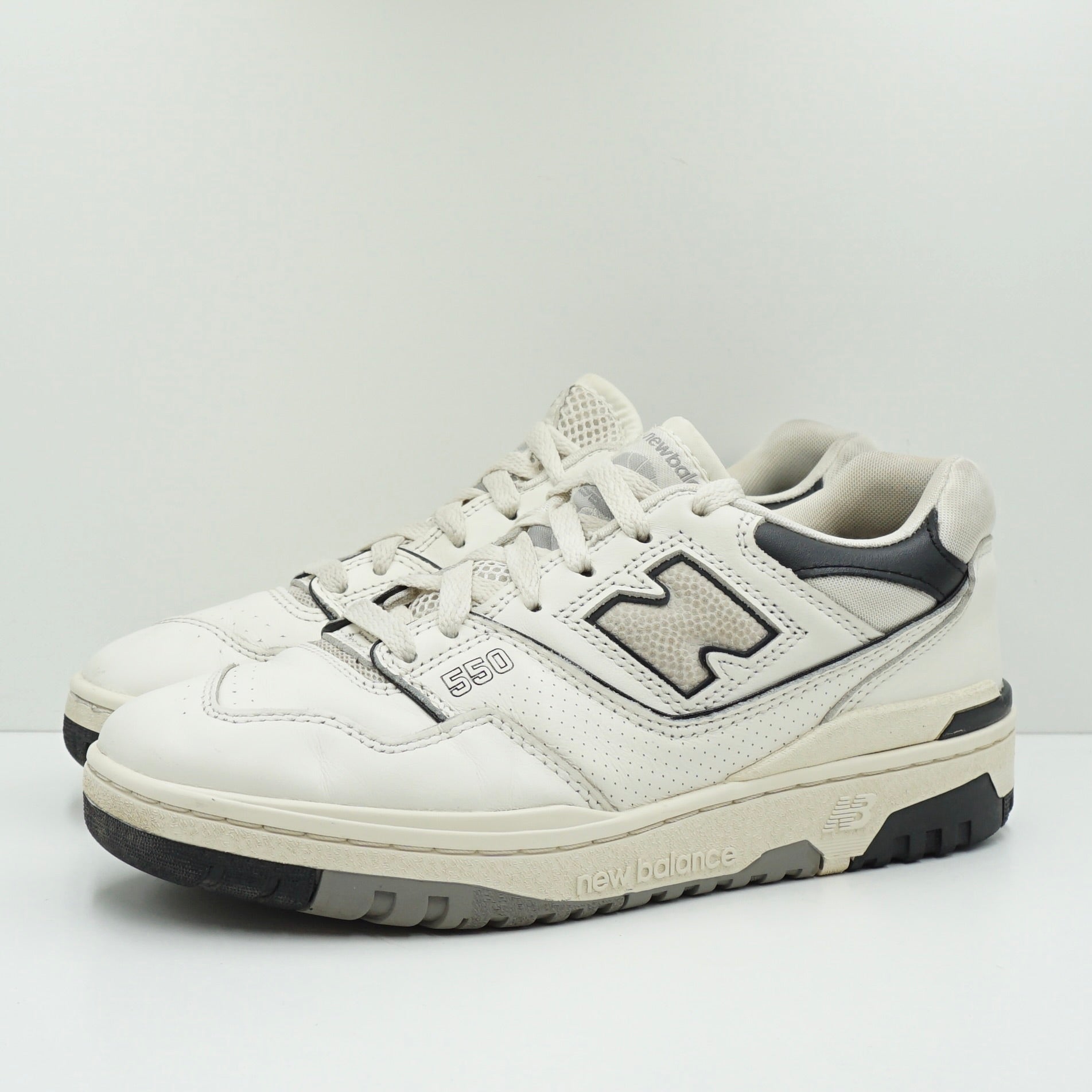 New Balance 550 Cream Black