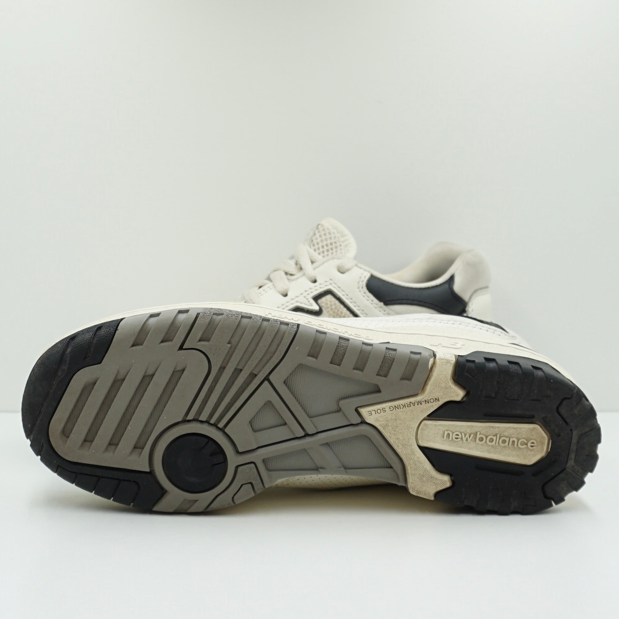 New Balance 550 Cream Black