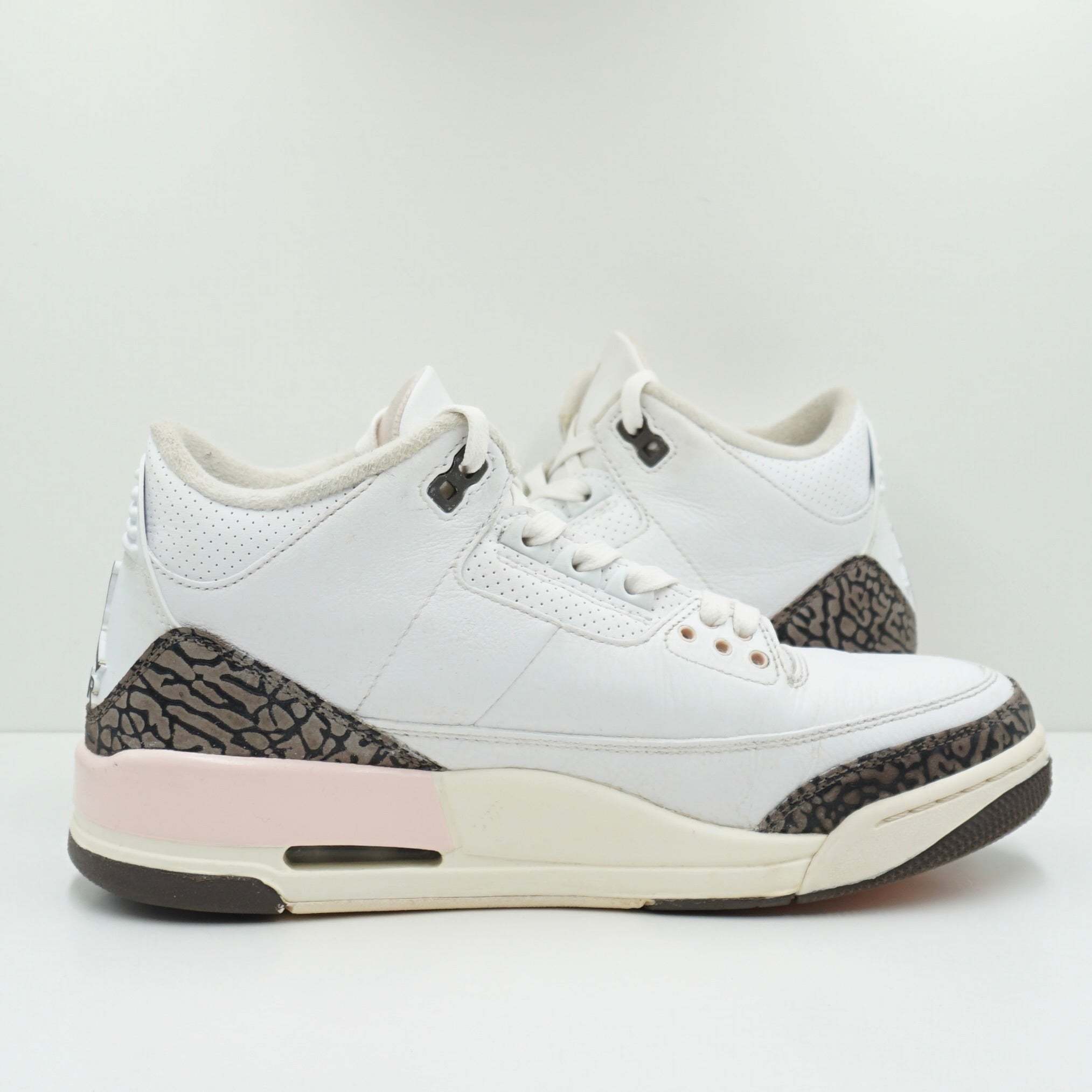 Jordan 3 Retro Neapolitan Dark Mocha (W)