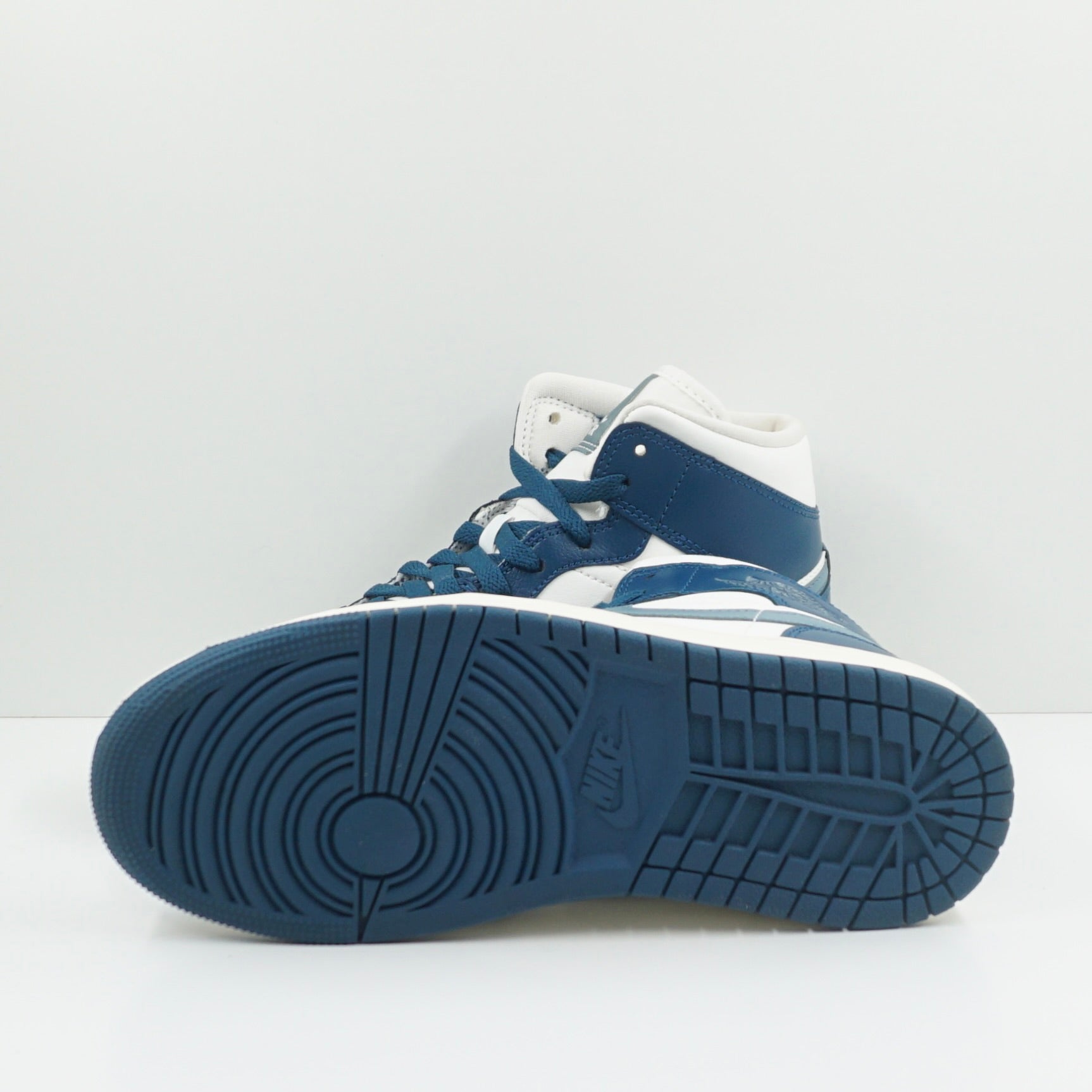 Jordan 1 Mid French Blue (W)