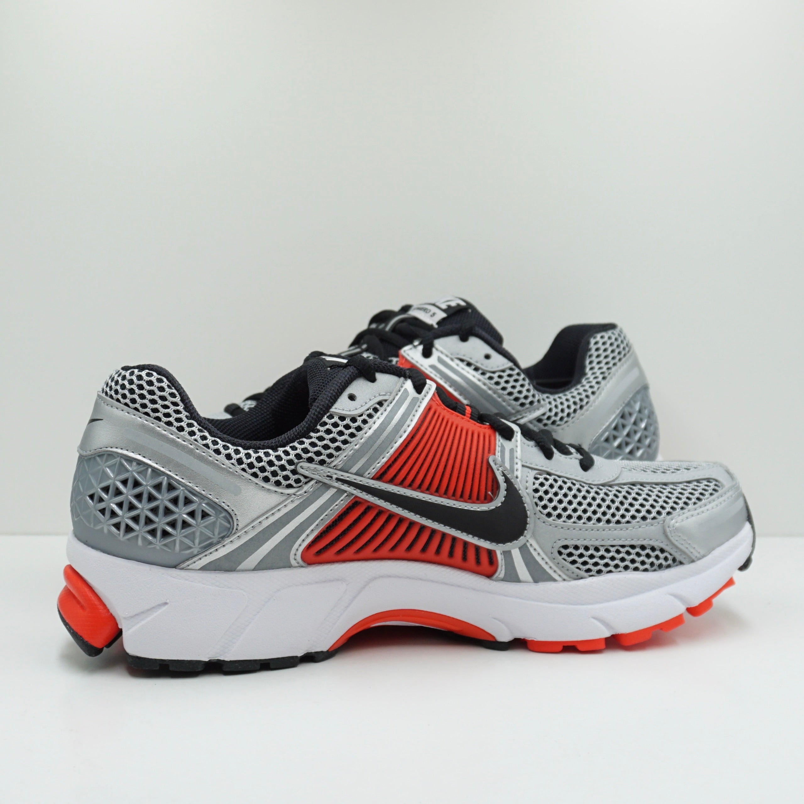 Nike Zoom Vomero 5 Bright Crimson Metallic Silver
