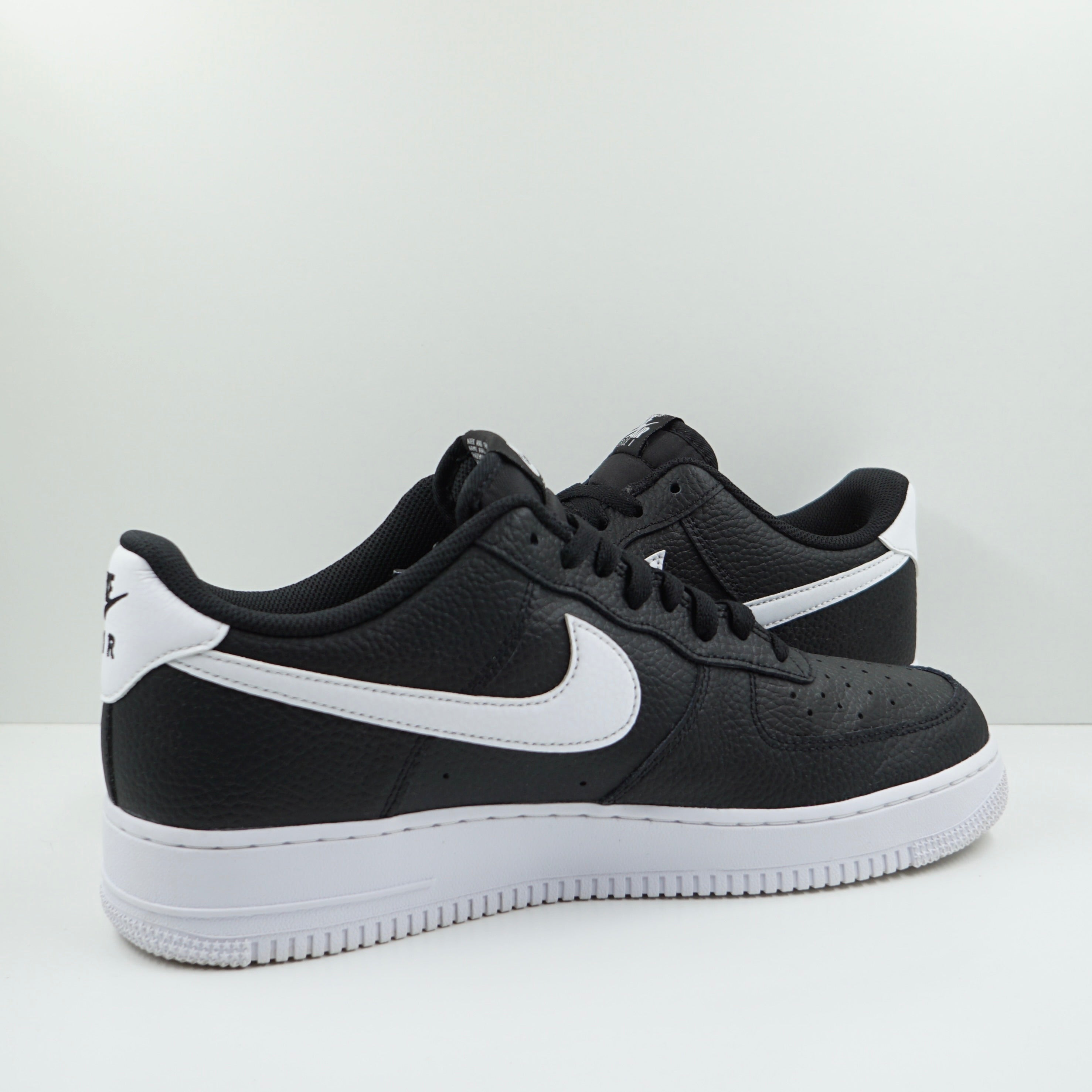 Nike Air Force 1 Low '07 Black White Pebbled Leather