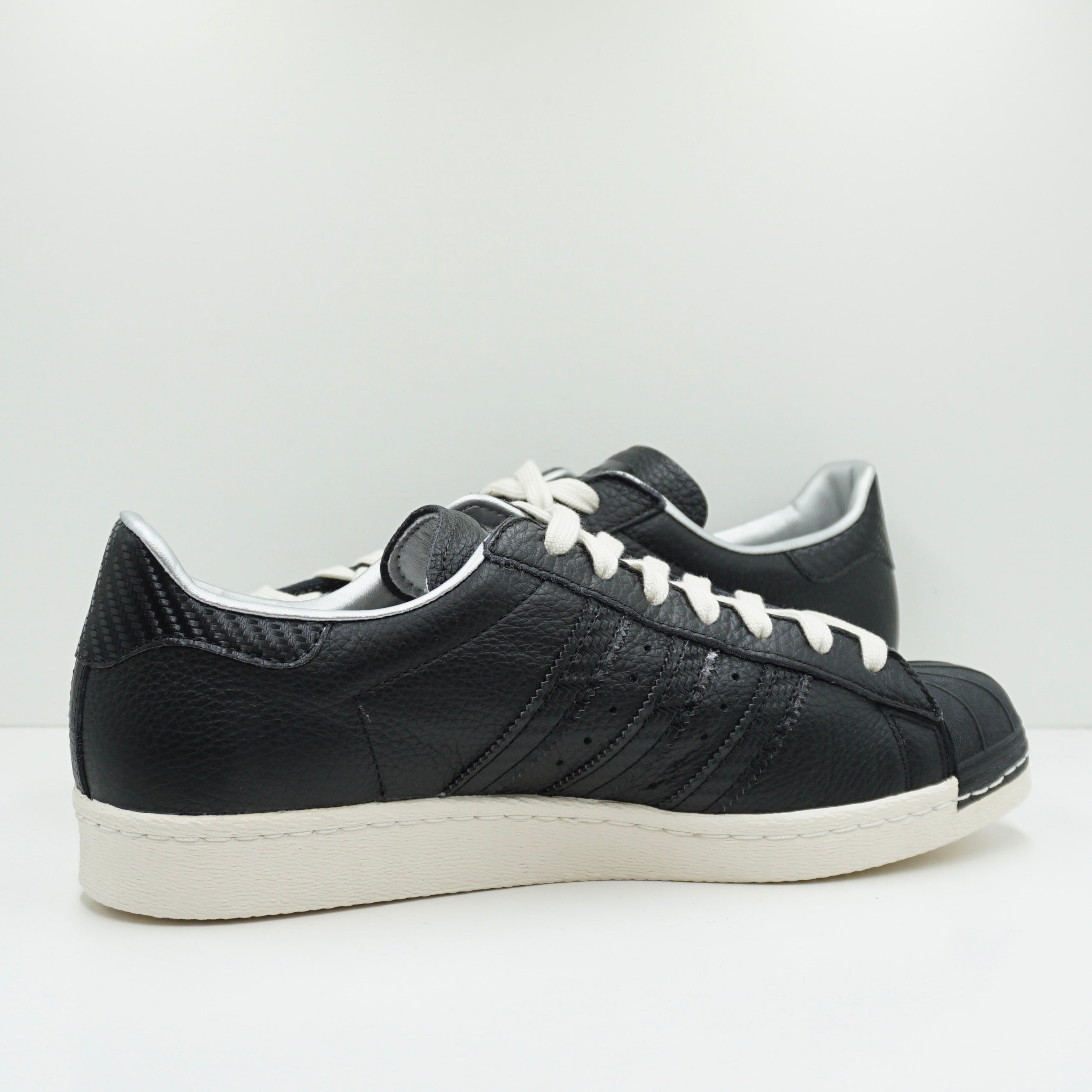 Adidas Superstar x Sneakersnstuff Camera
