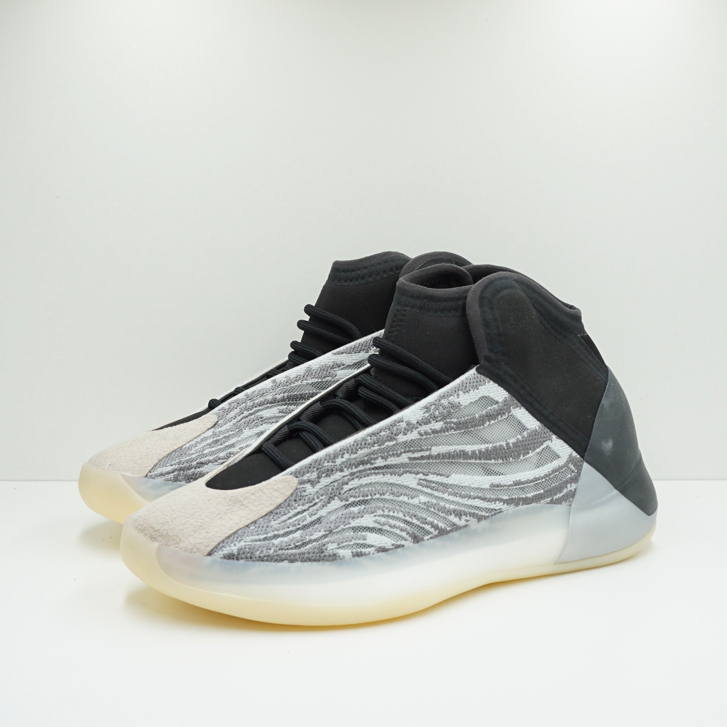 Adidas Yeezy QNTM (Lifestyle Model)