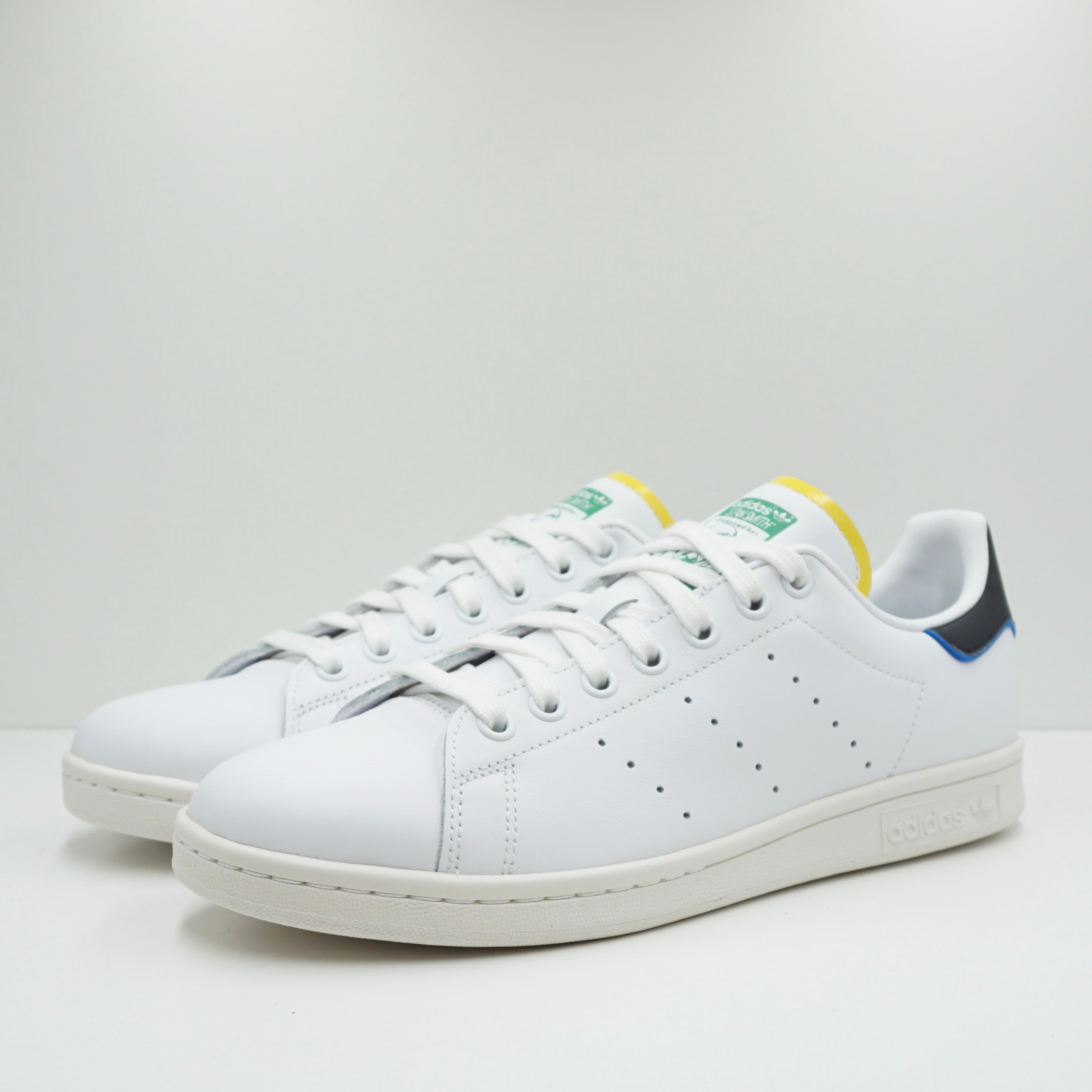 Adidas Stan Smith White Black Outlined