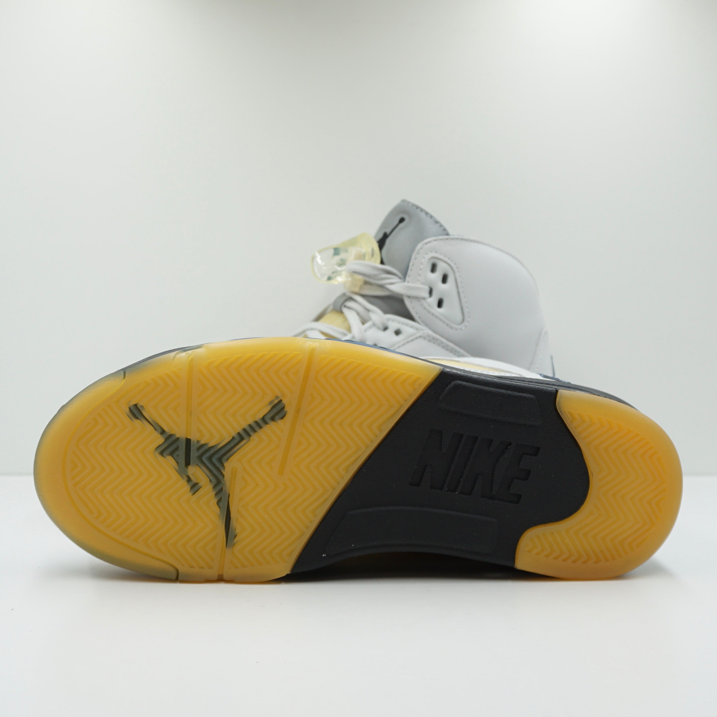 Jordan 5 Retro A Ma Maniére Dawn (W)