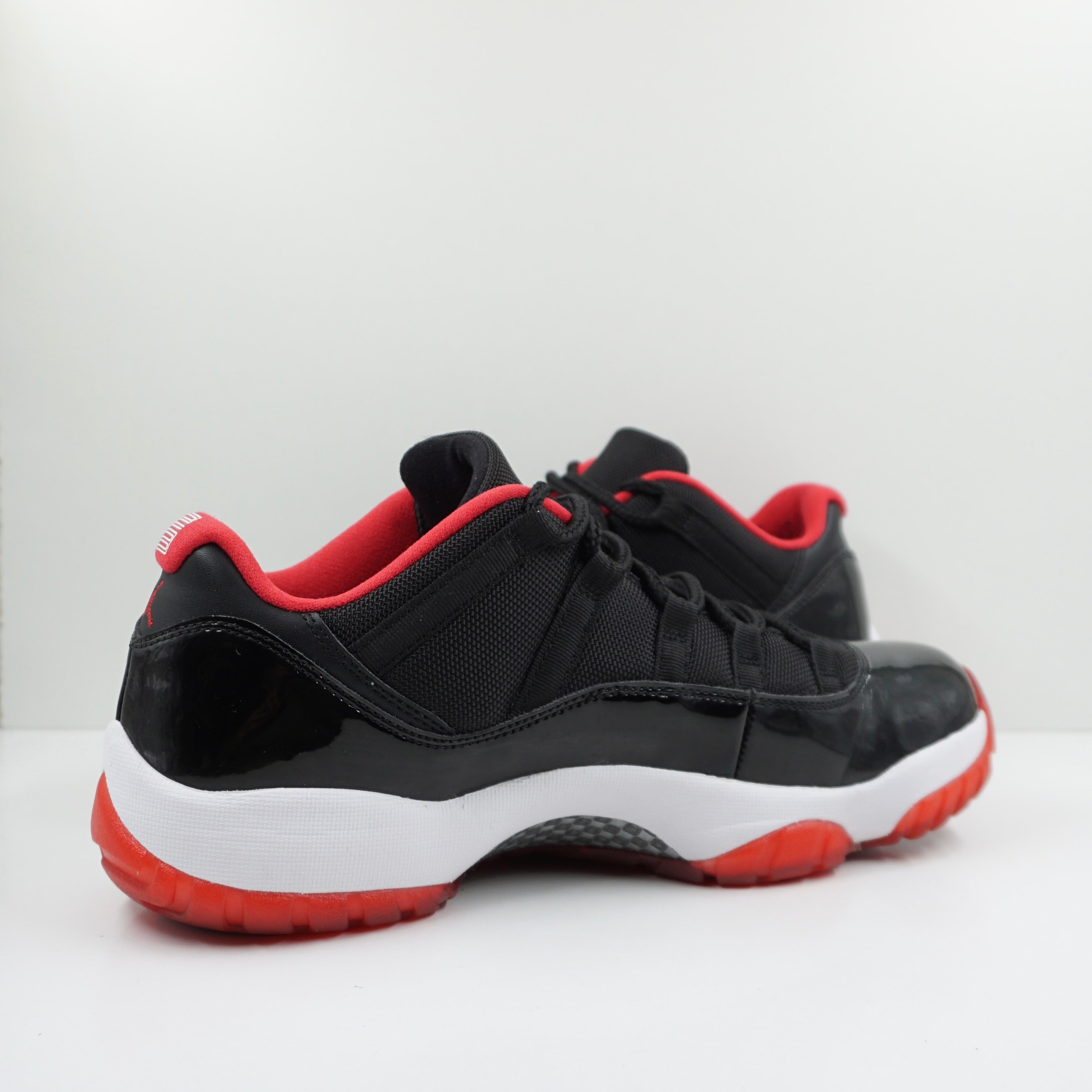 Jordan 11 Retro Low Bred