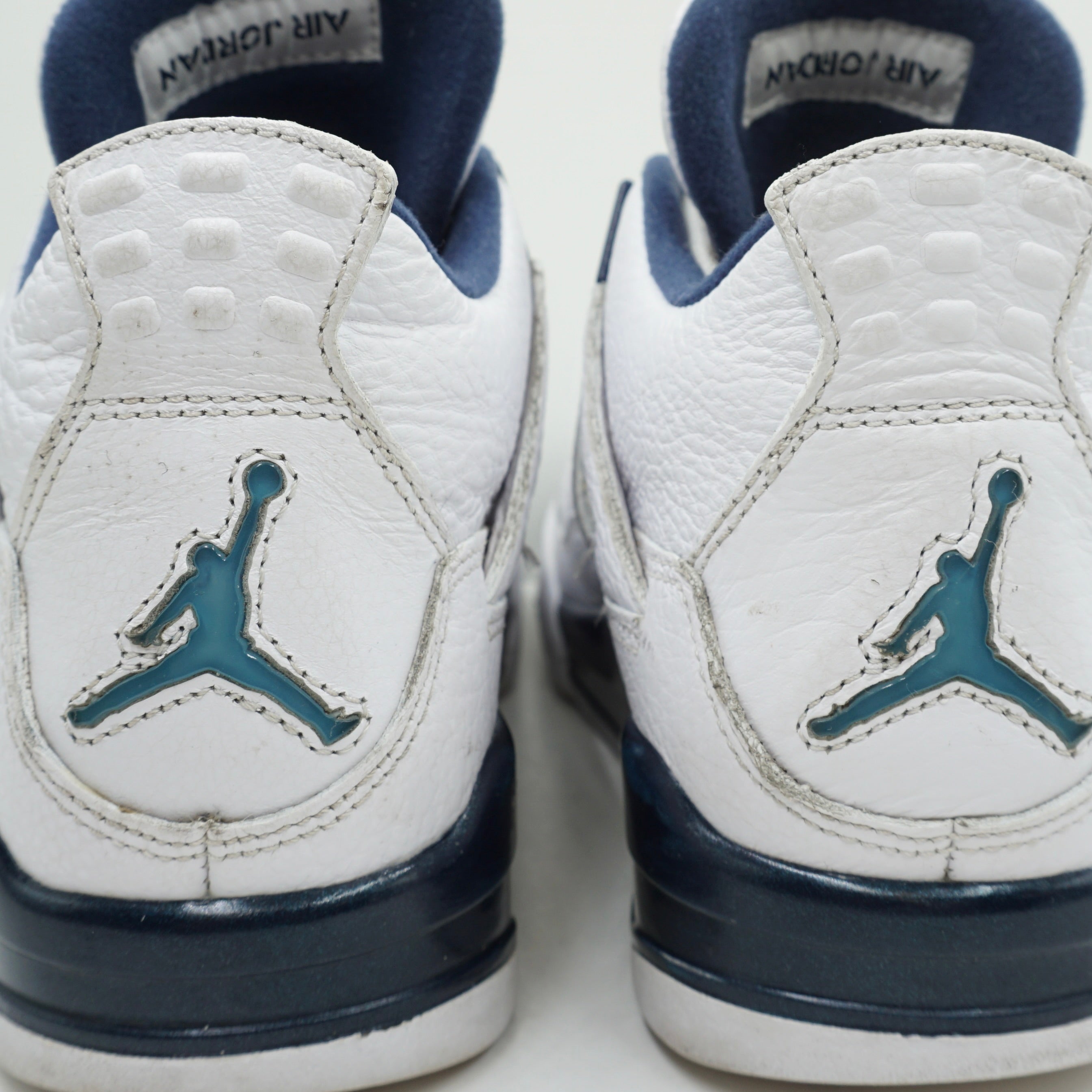 Jordan 4 Retro Columbia (2015)