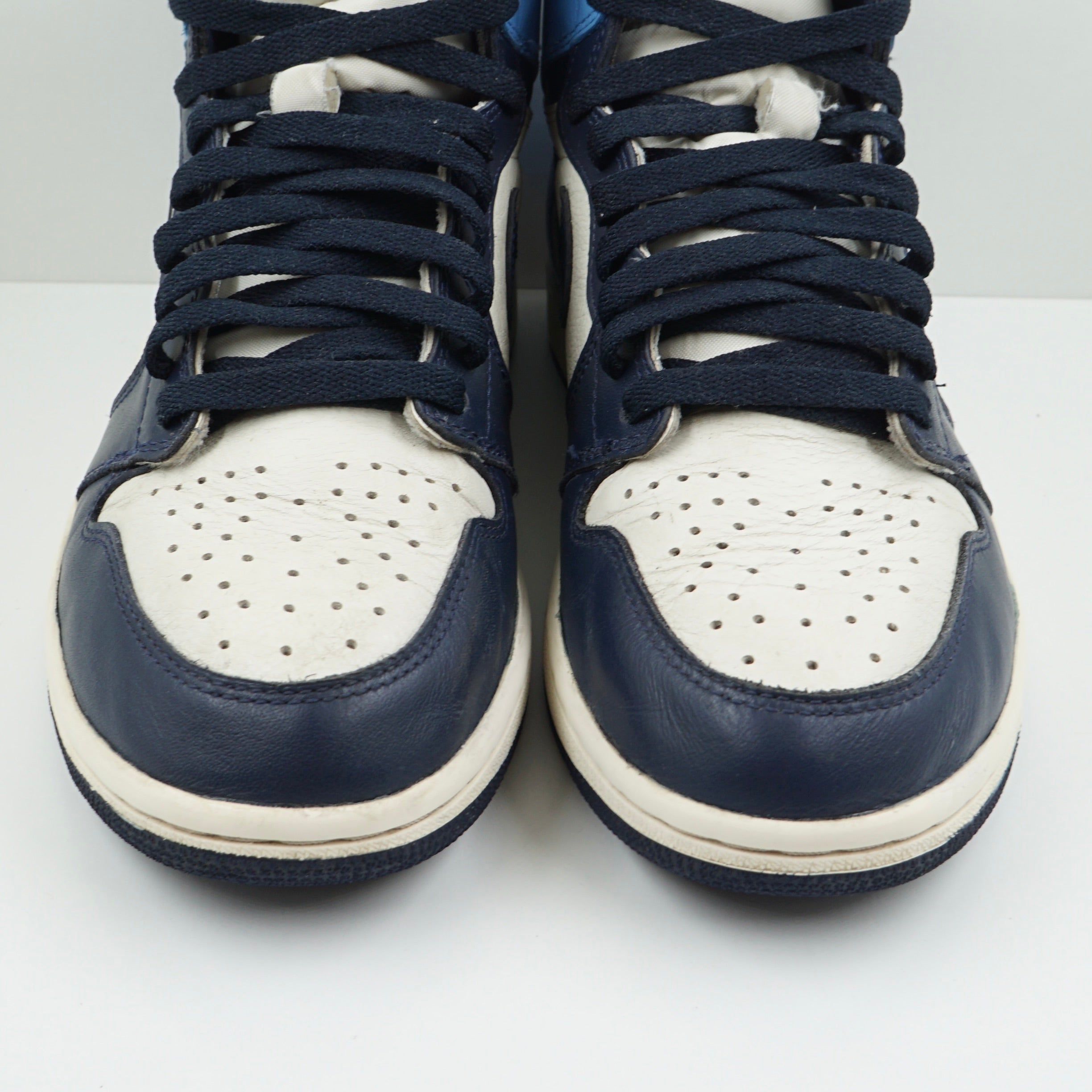 Jordan 1 Retro High Obsidian UNC