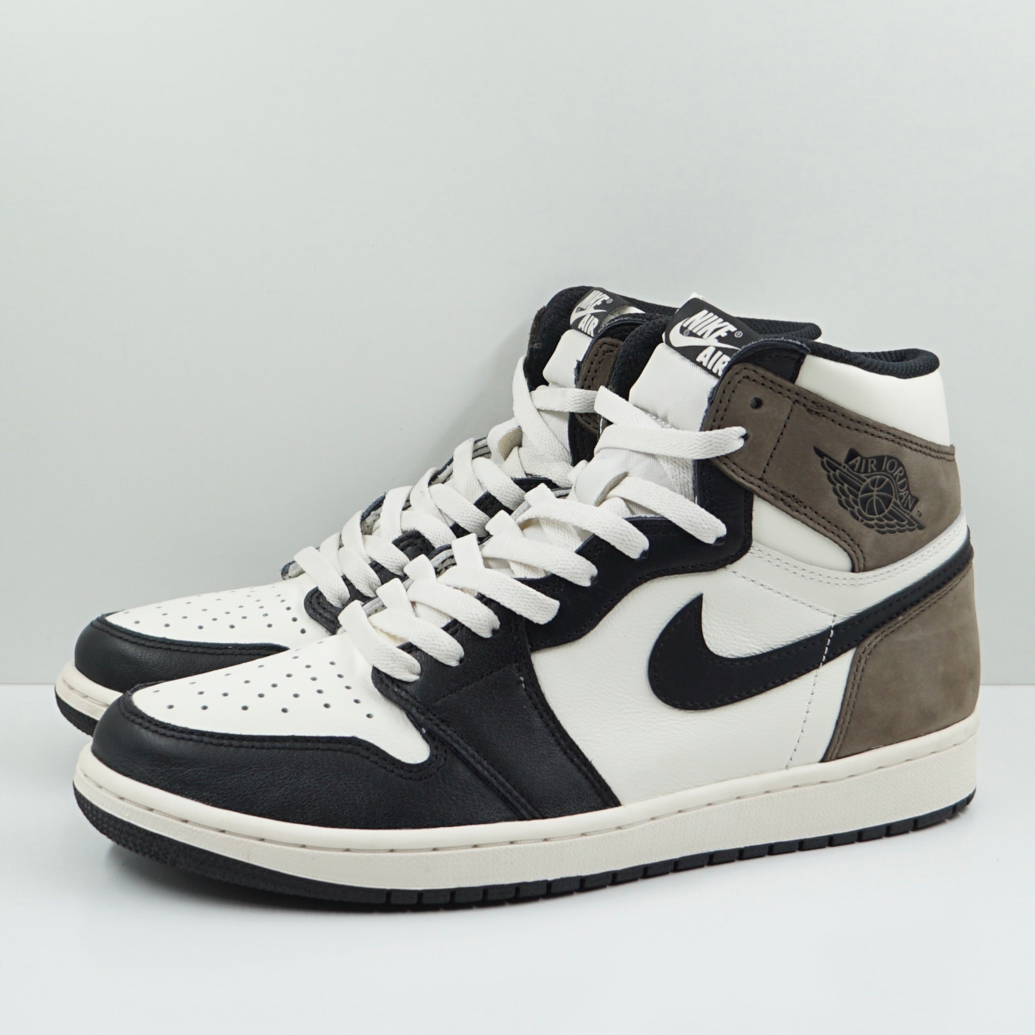 Jordan 1 Retro High Dark Mocha