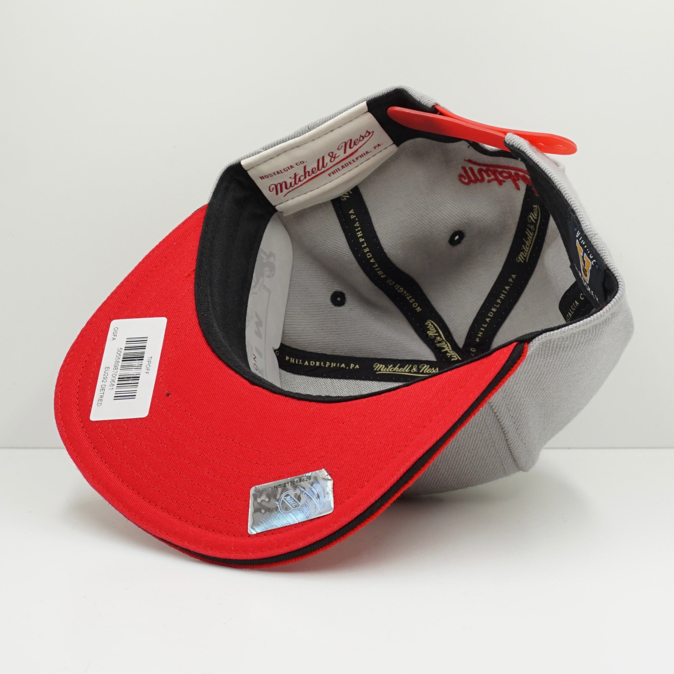 Mitchell & Ness Detroit Red Wings Grey Red Snapback Cap