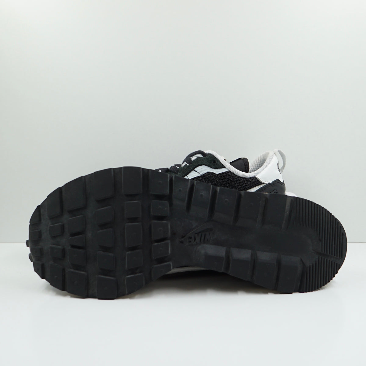 Nike Vaporwaffle Sacai Black White