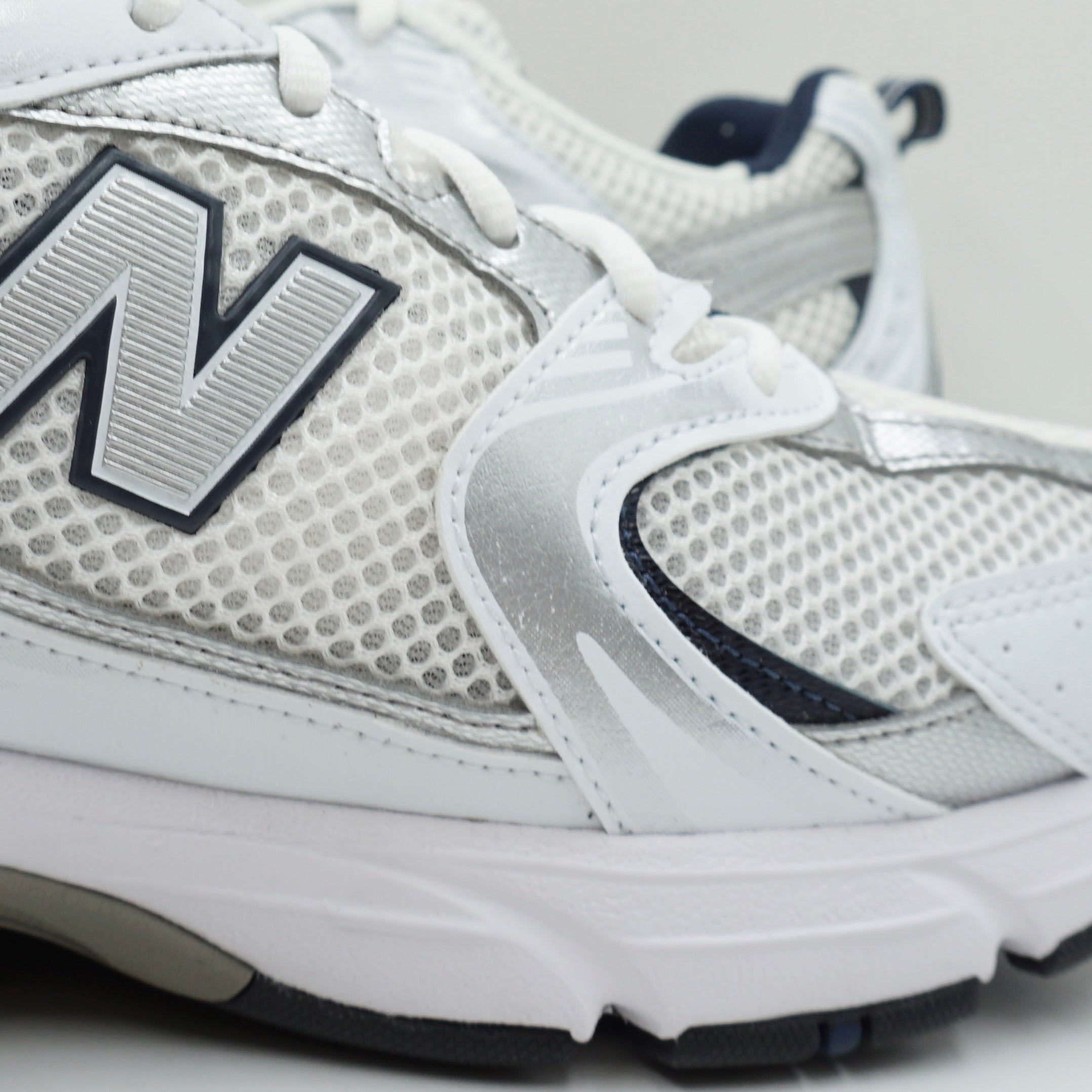 New Balance 530 White Silver Navy