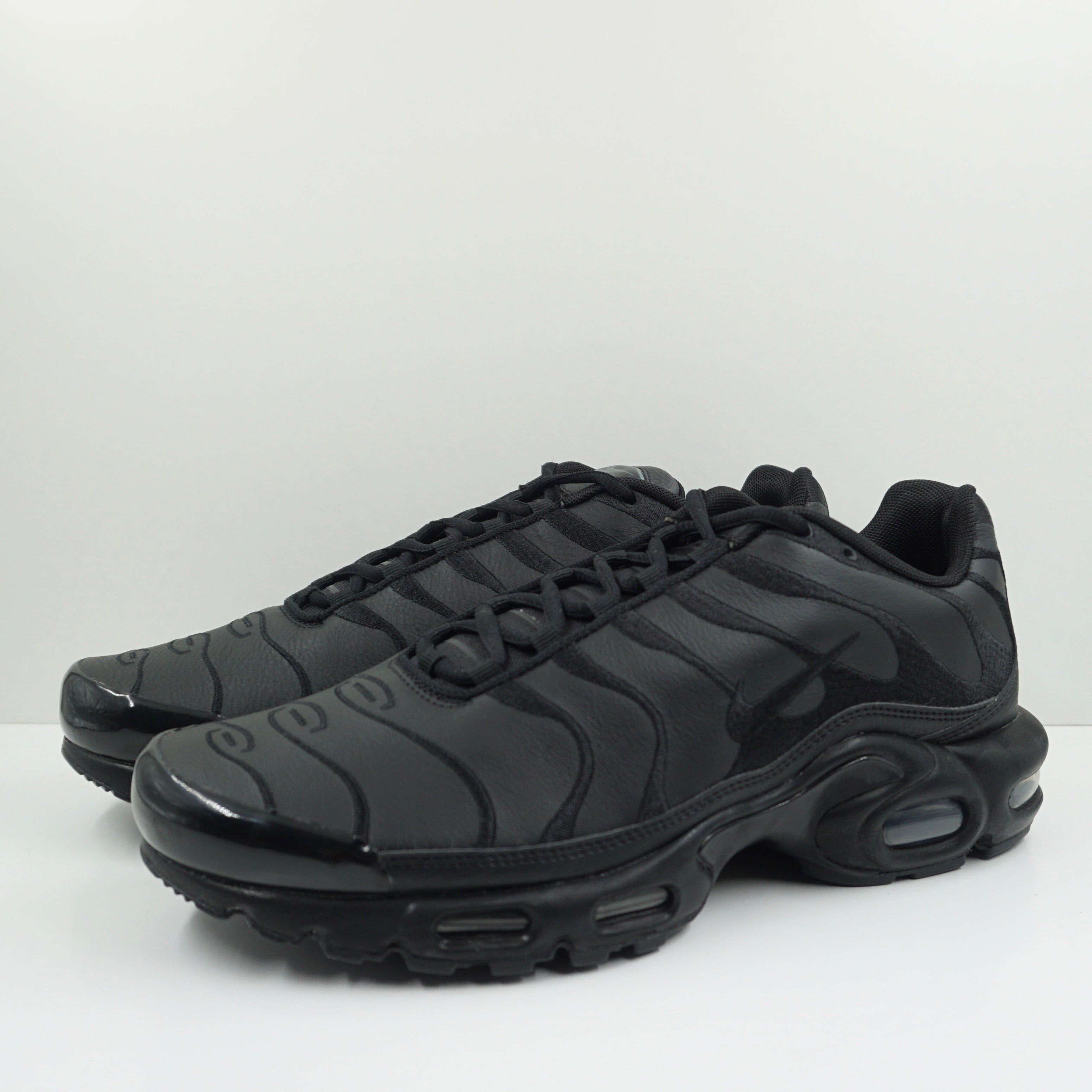 Nike Air Max Plus Triple Black Leather