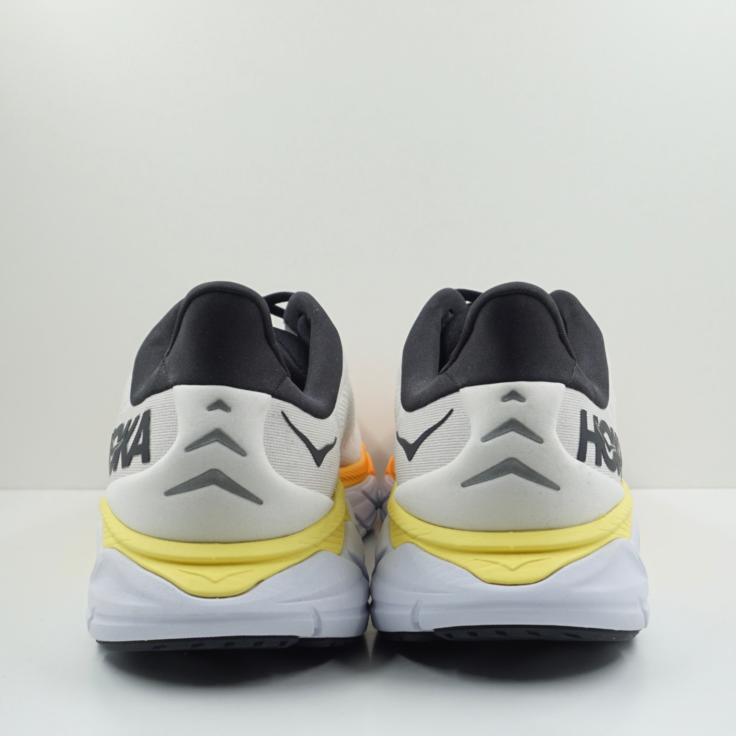 Hoka One One Arahi 6 Nimbus Cloud Blanc De Blanc