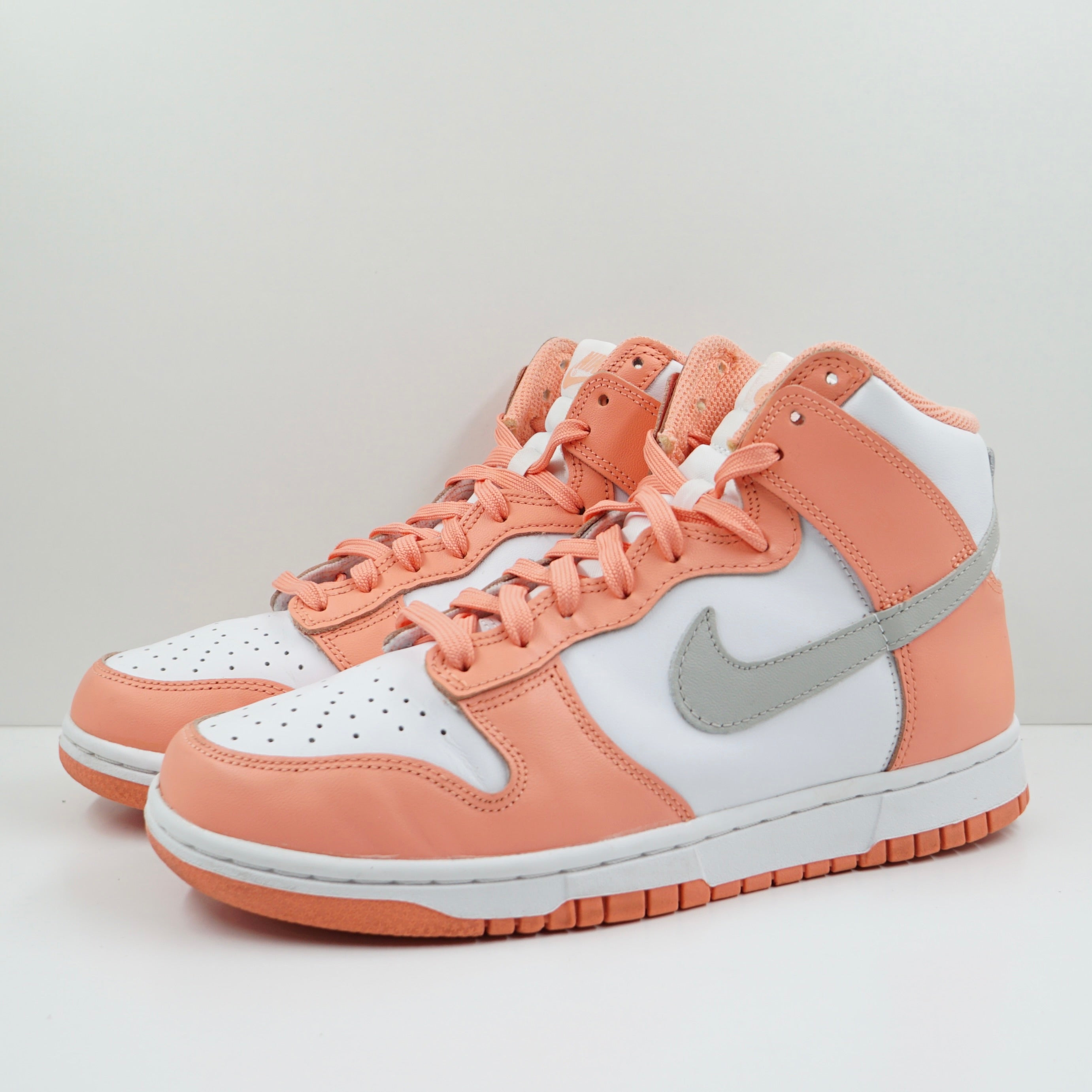 Nike Dunk High Salmon (W)