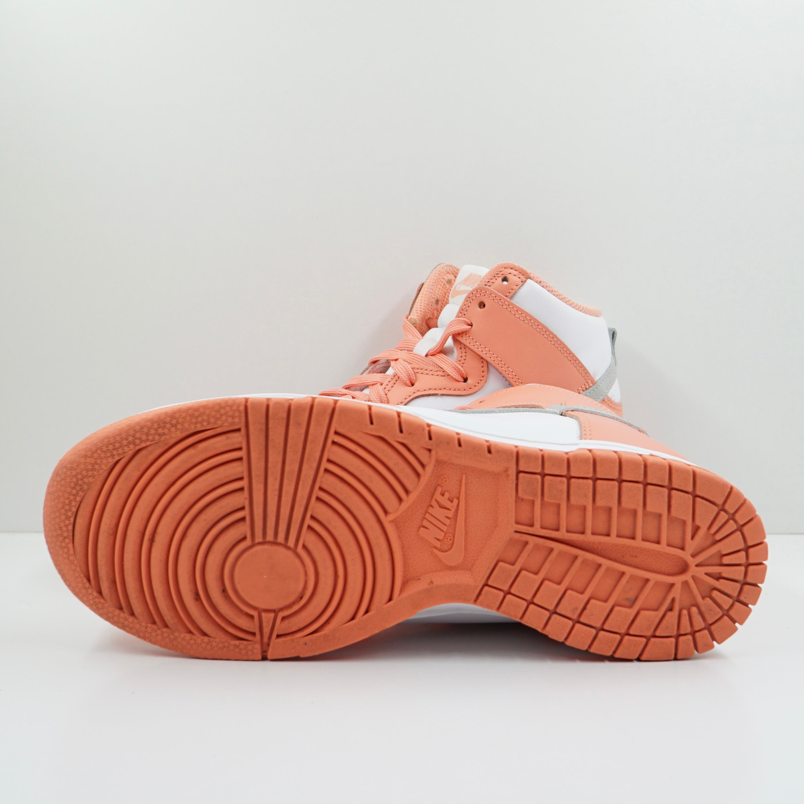 Nike Dunk High Salmon (W)