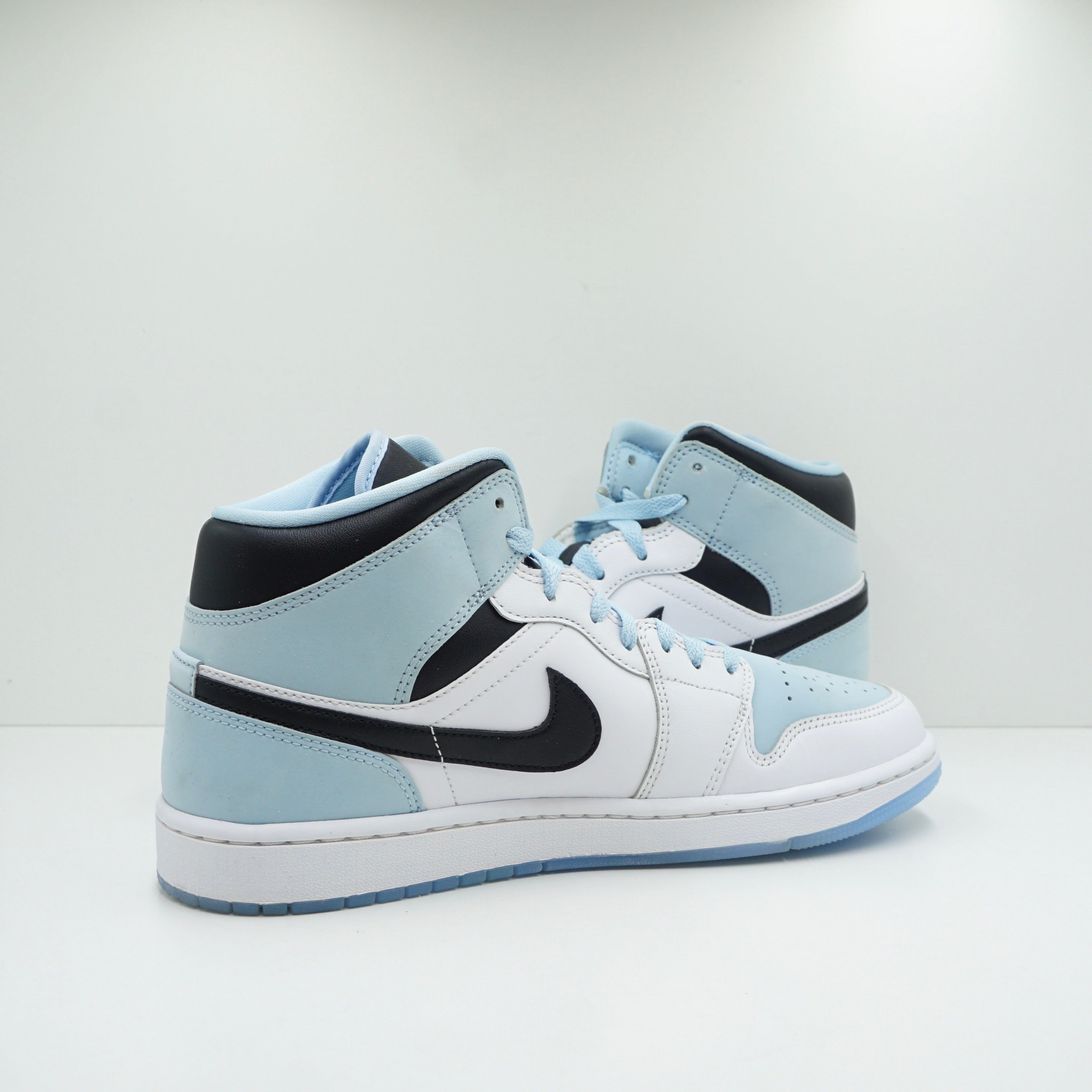 Jordan 1 Mid SE Ice Blue (2023)
