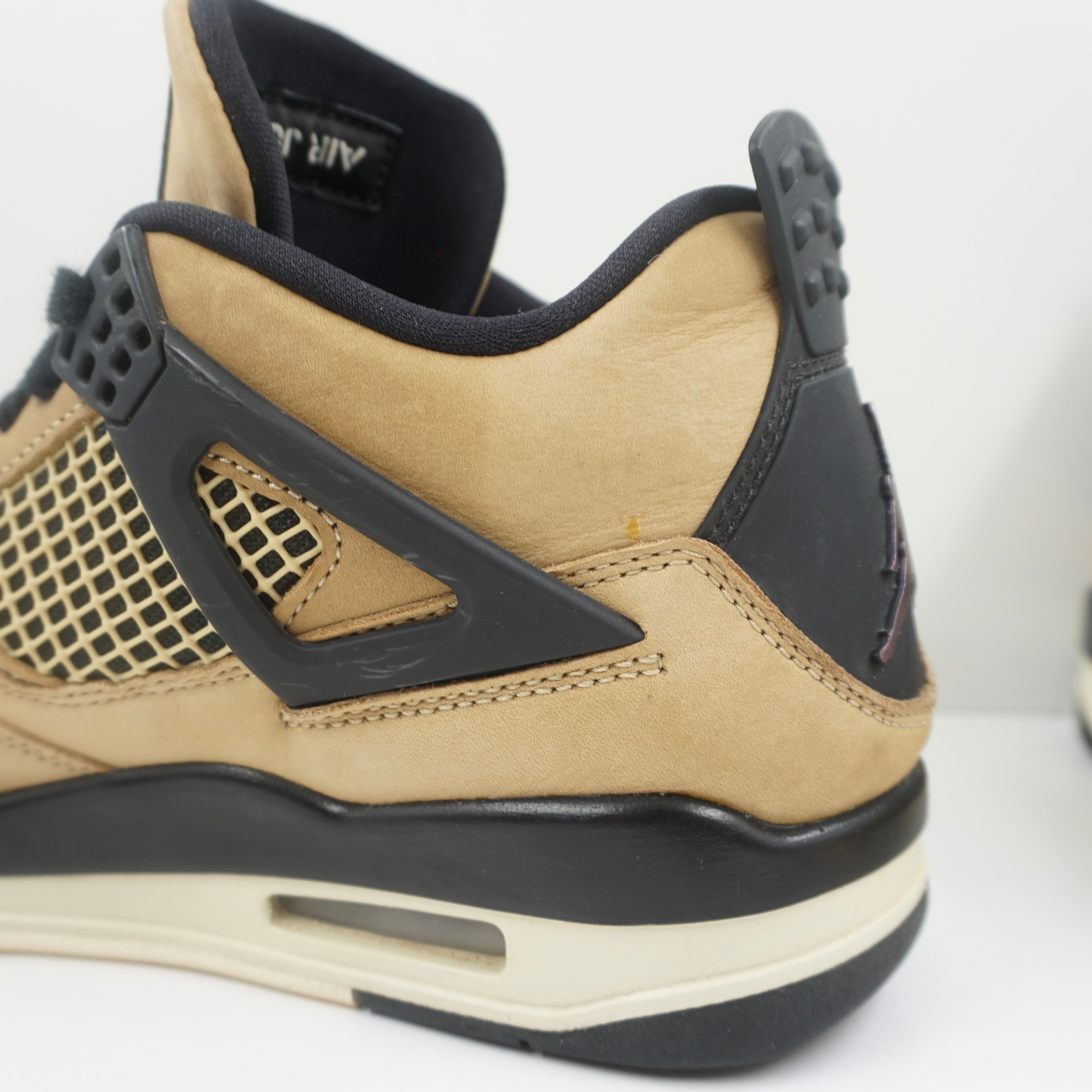 Jordan 4 Retro Fossil (W)