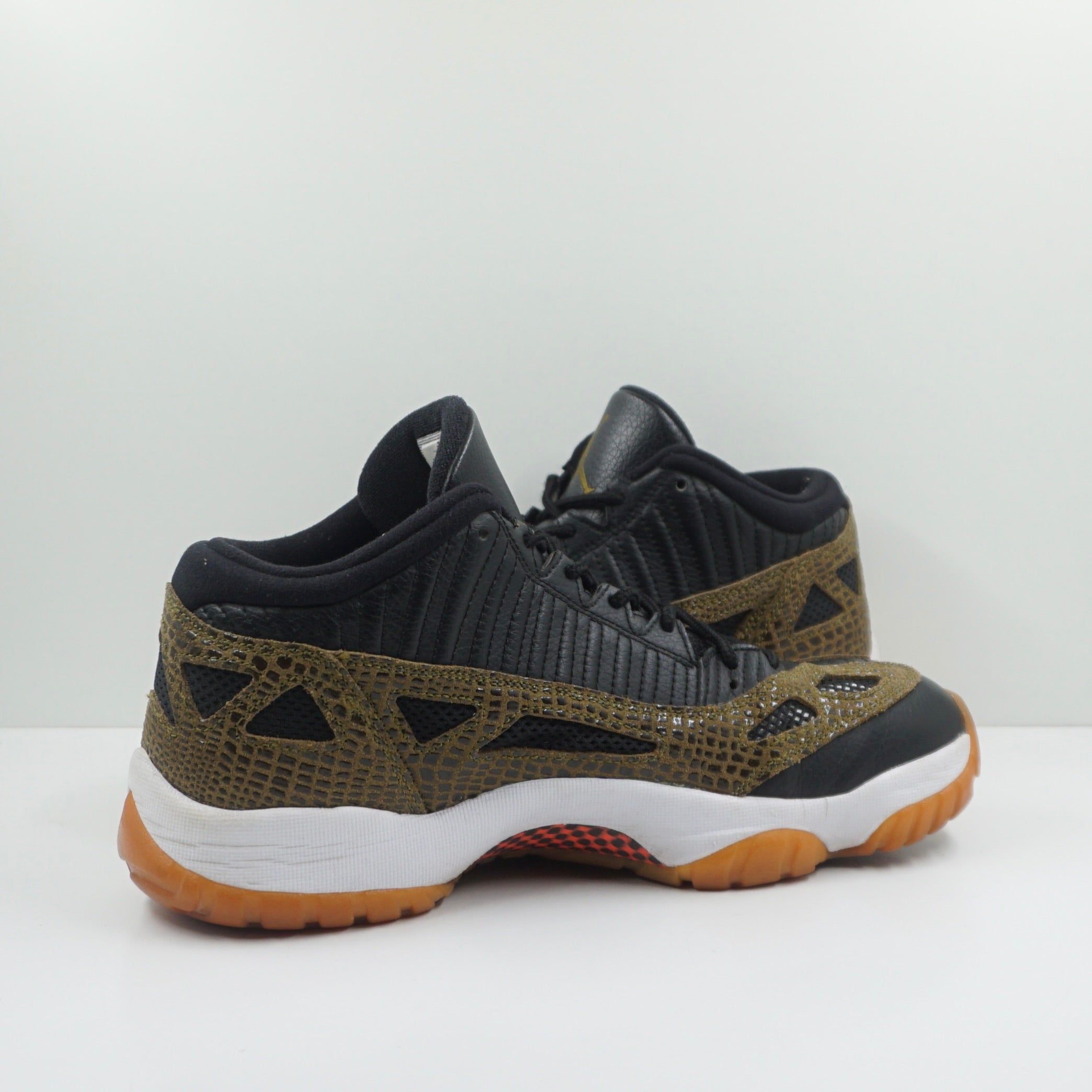 Jordan 11 Retro Low IE Militia Green (2015)