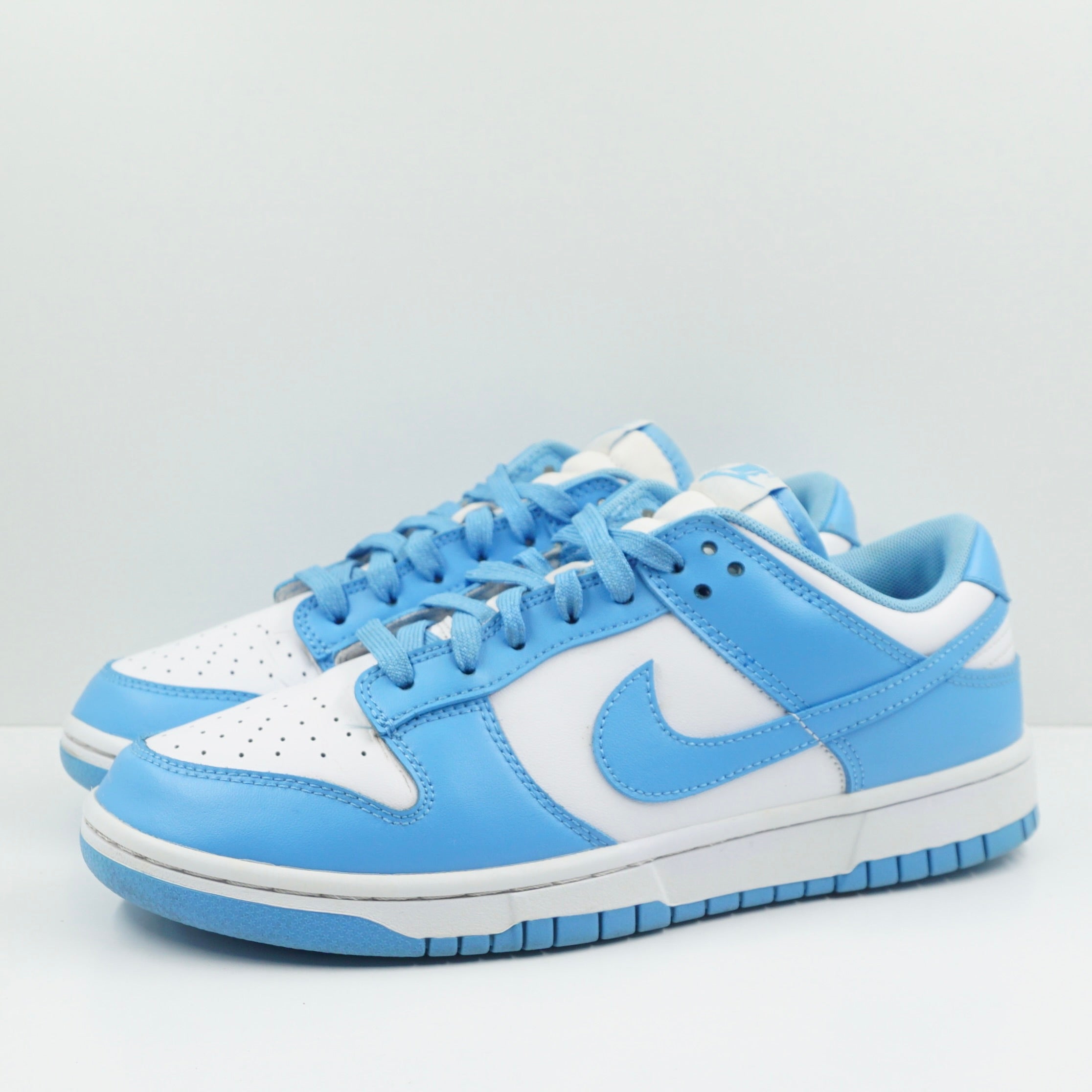 Nike Dunk Low UNC (2021)