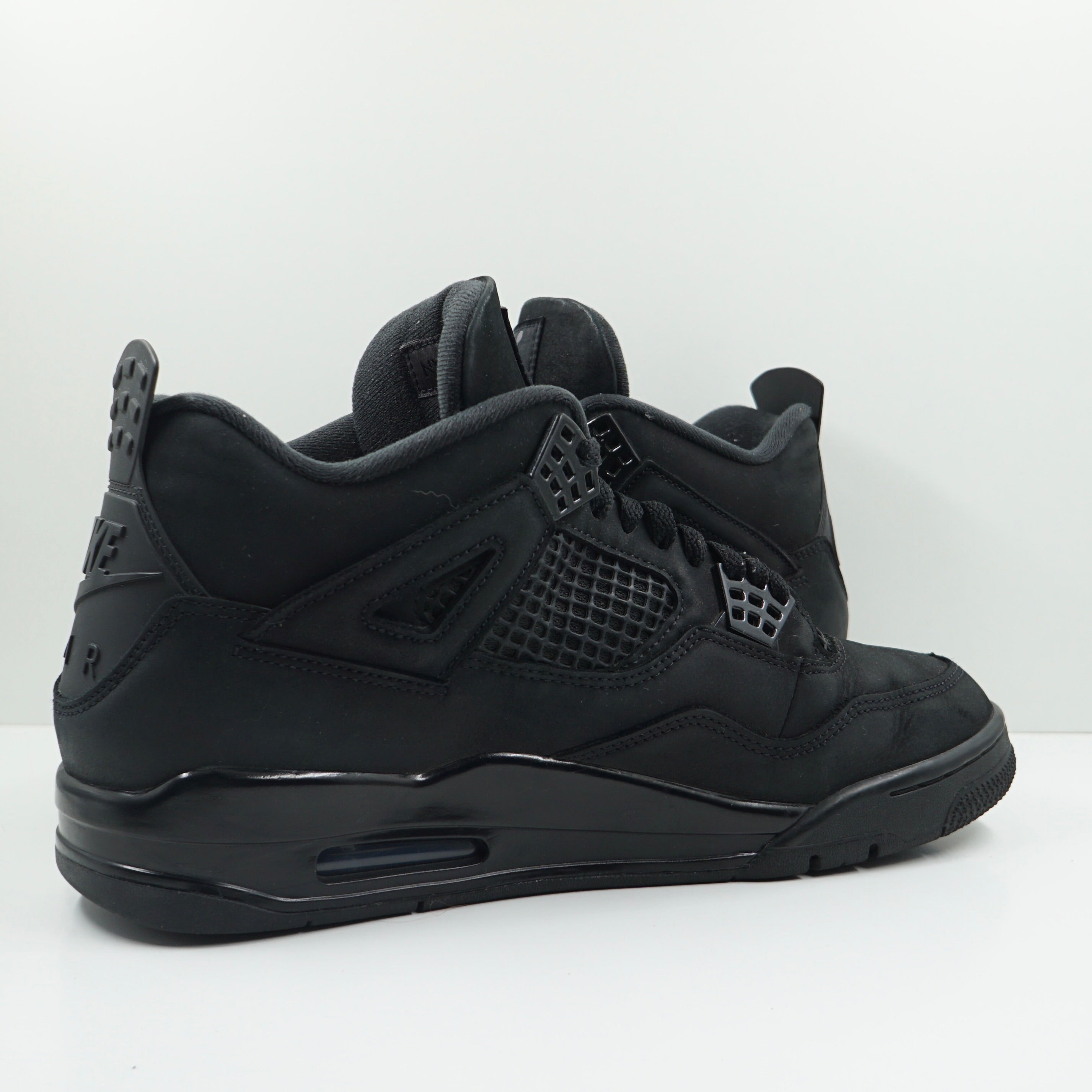Jordan 4 Retro Black Cat (2025)