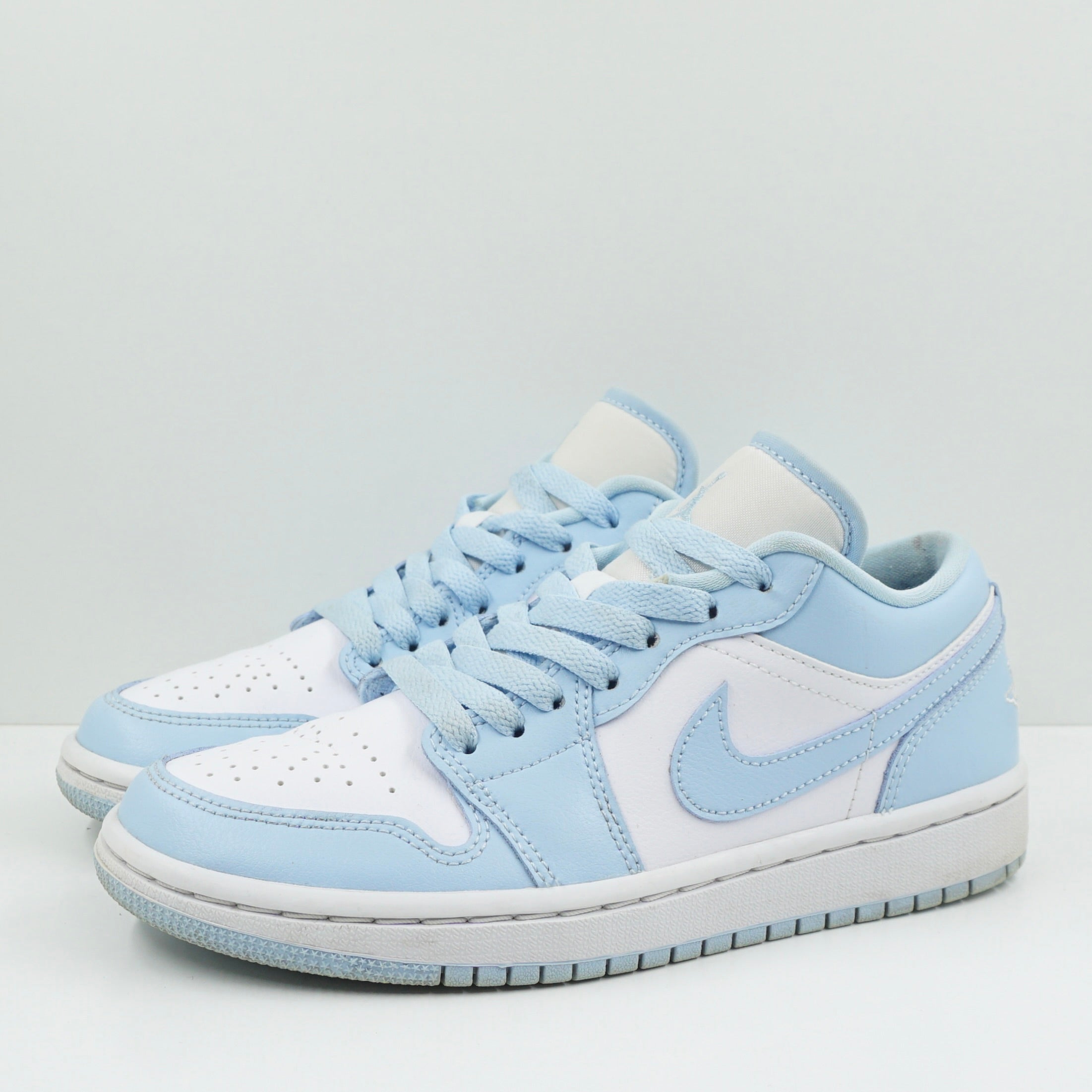 Jordan 1 Low White Ice Blue (W)
