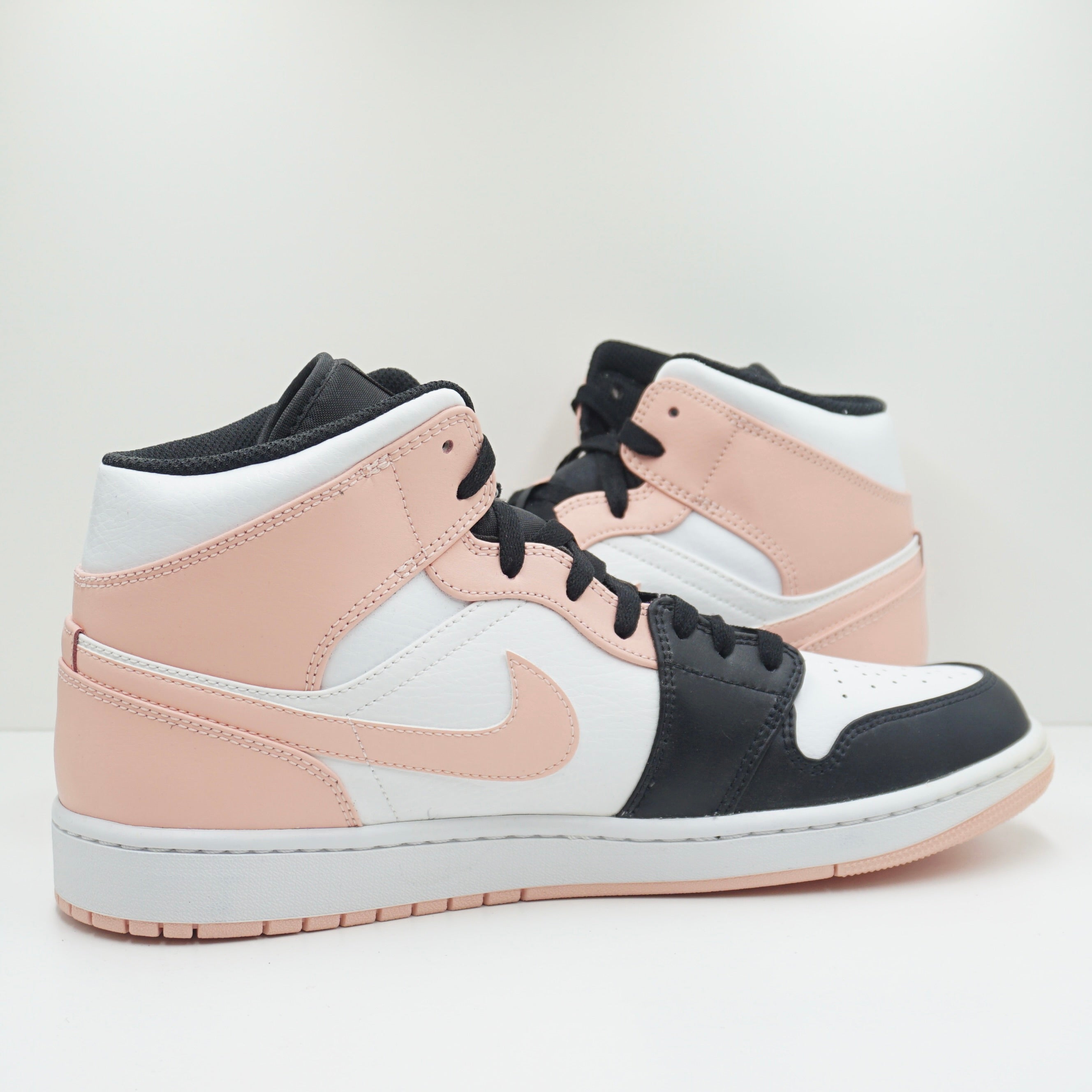 Jordan 1 Mid Arctic Orange Black Toe