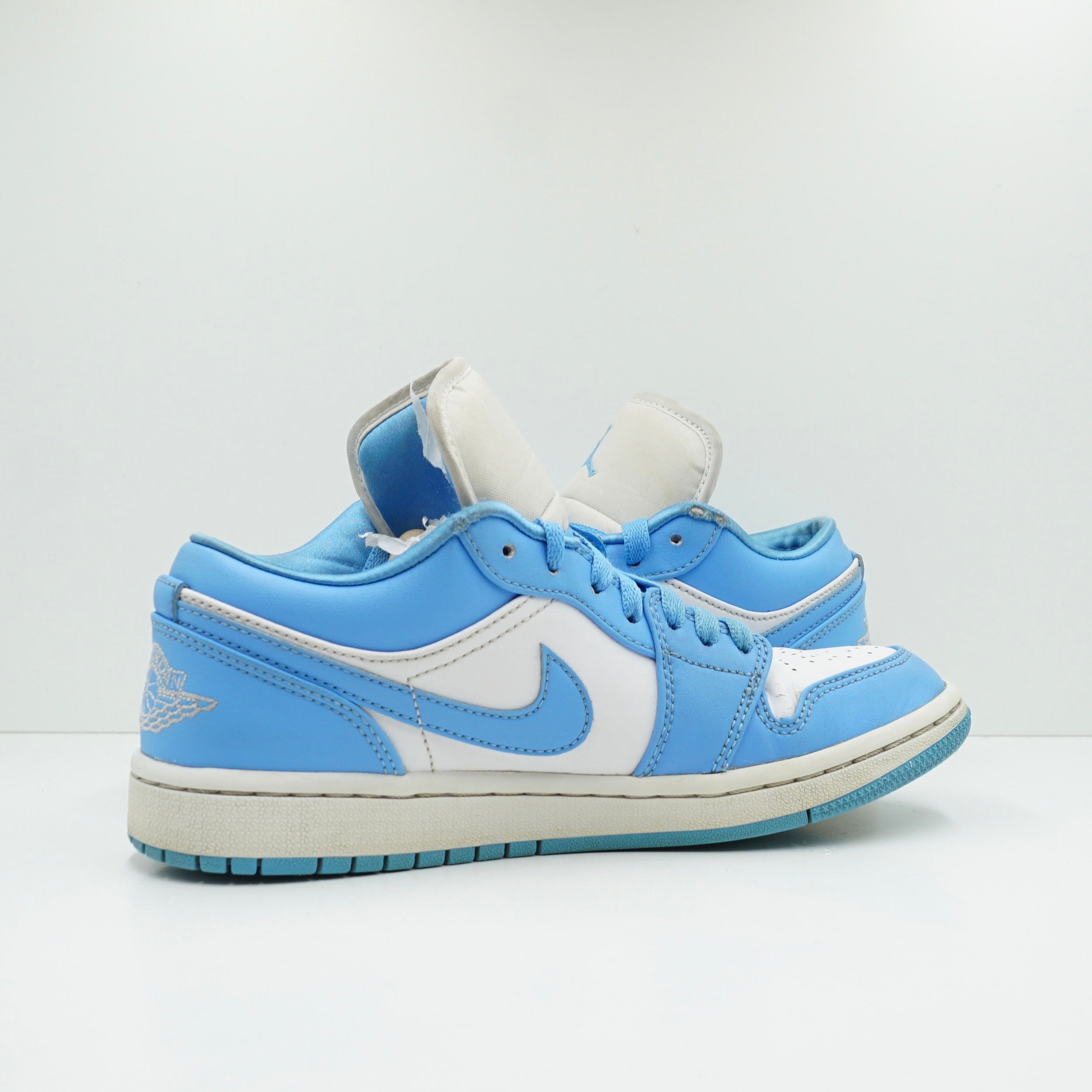 Jordan 1 Low UNC (W)