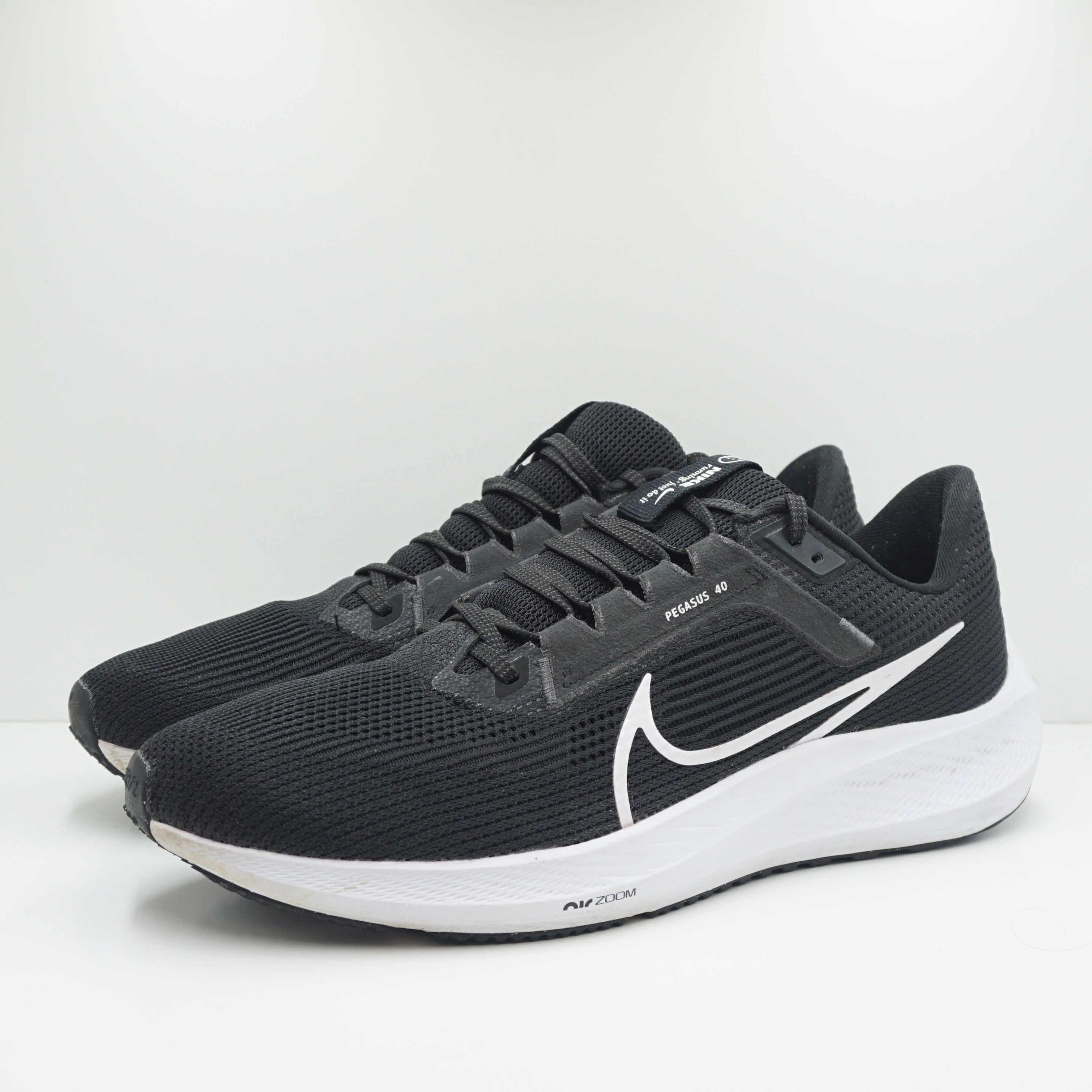 Nike Air Zoom Pegasus 40 Black White