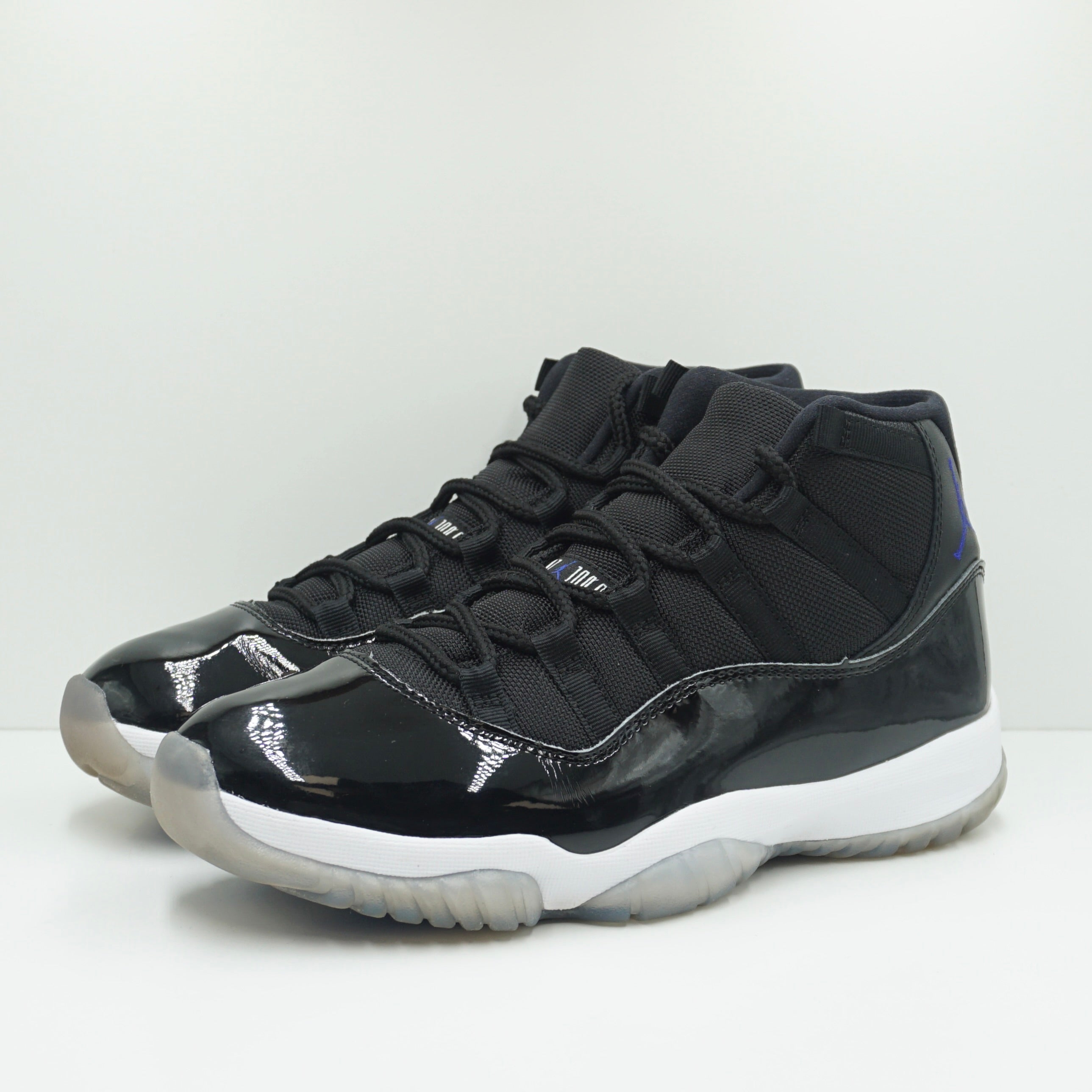 Jordan 11 Retro Space Jam (2016)