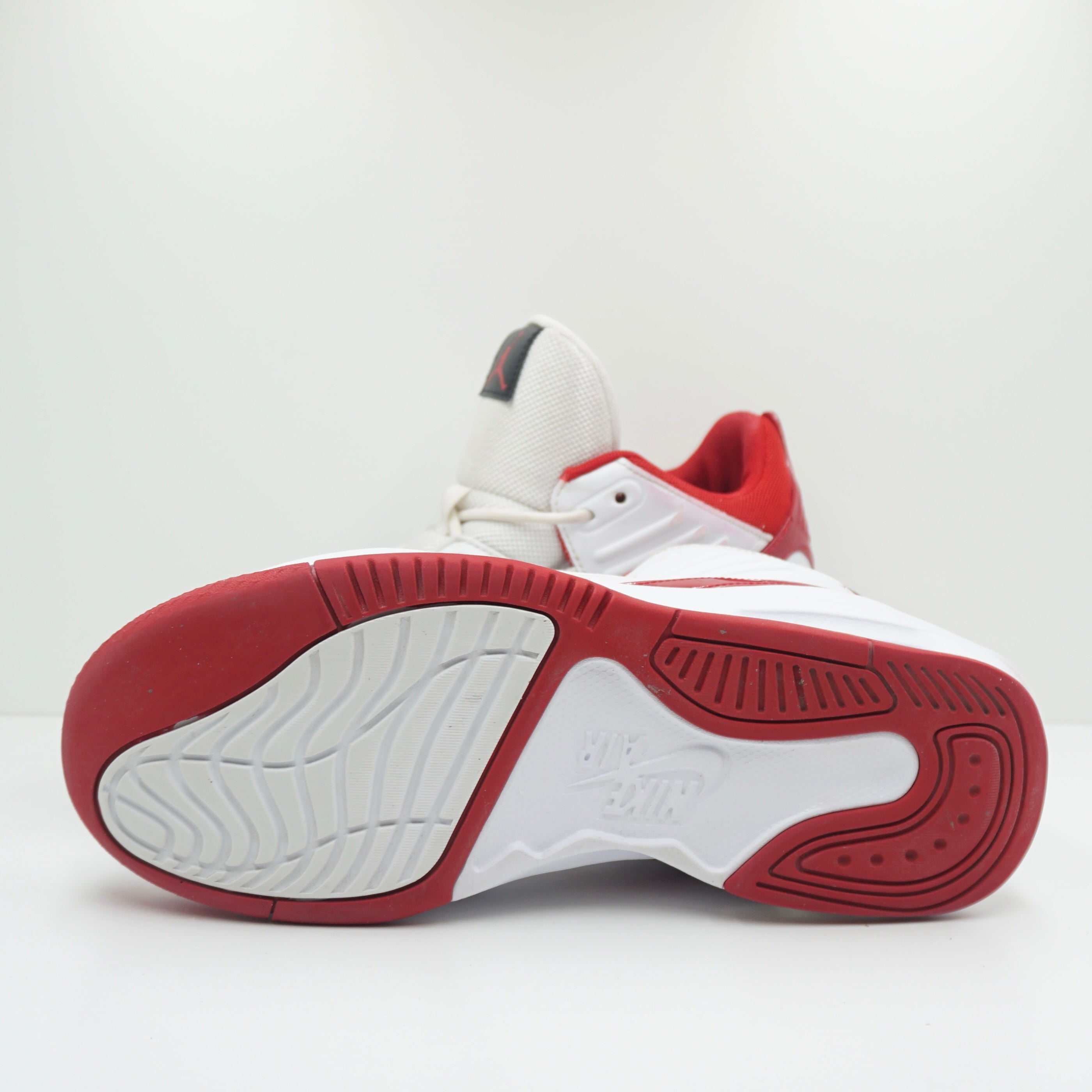 Jordan Max Aura 5 White Gym Red